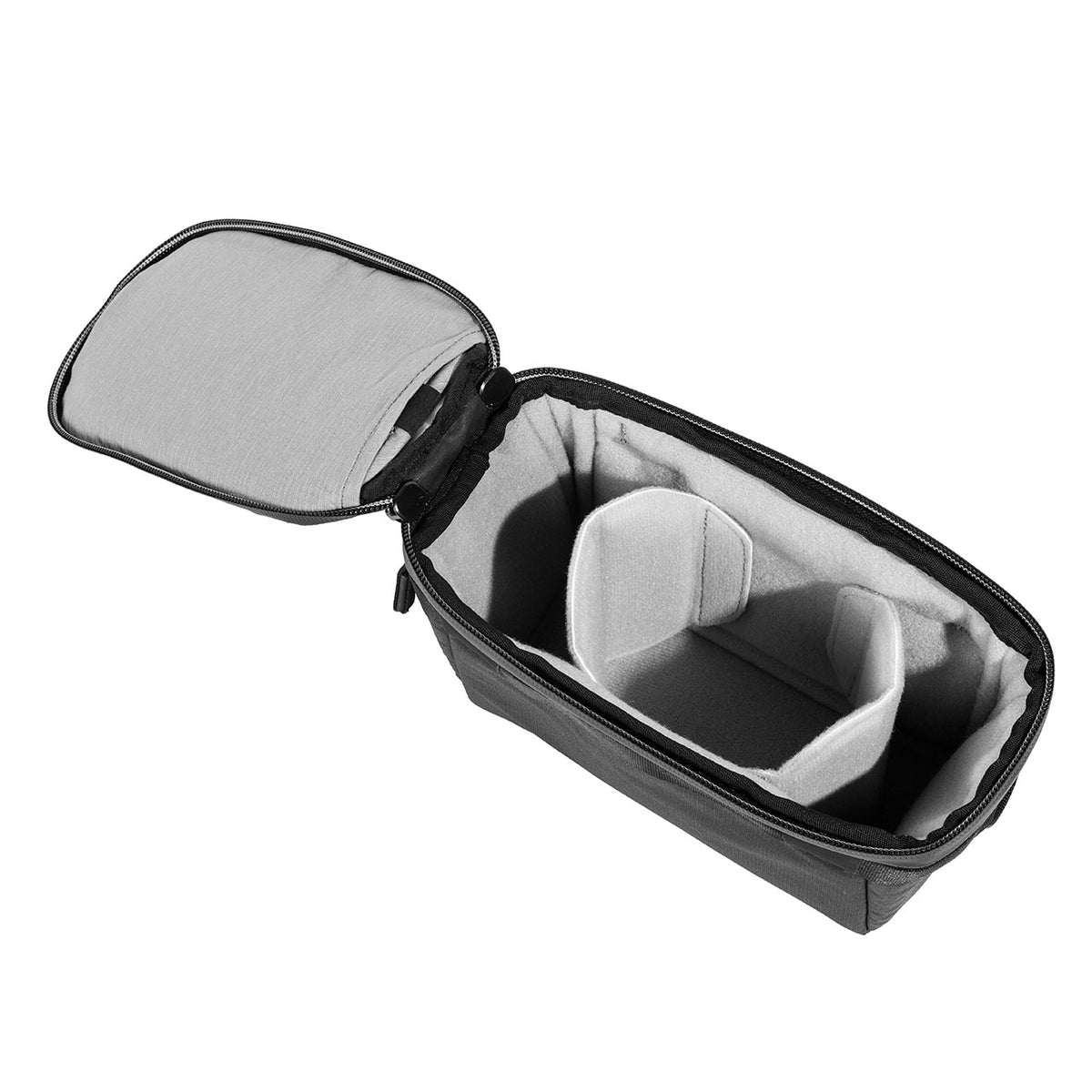 Peak Design Camera Cube V2 – Kamera-Packwürfel. Geöffnete Small-Ausführung mit Blick in den Innenraum.