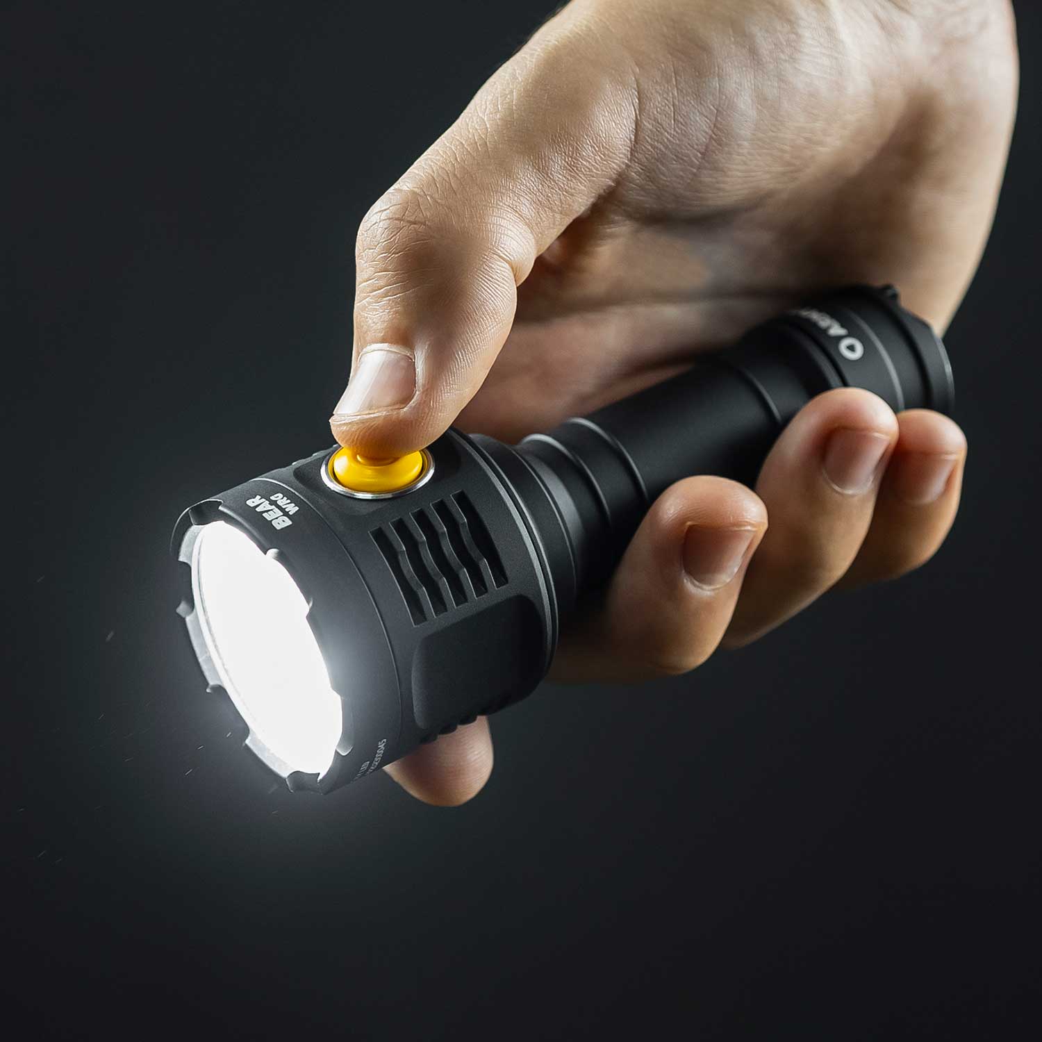 Armytek Bear WRG LED Taschenlampe 1500 Lumen + Rotlicht & Grünlicht USB wiederaufladbar – Detailansicht