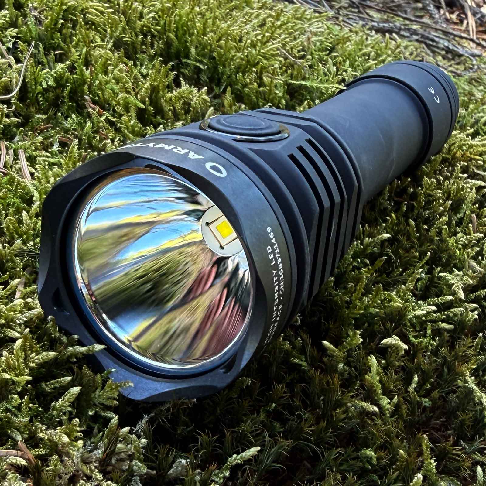 Armytek Predator Pro Max Magnet USB PCB White – Produktansicht – Detailansicht 1