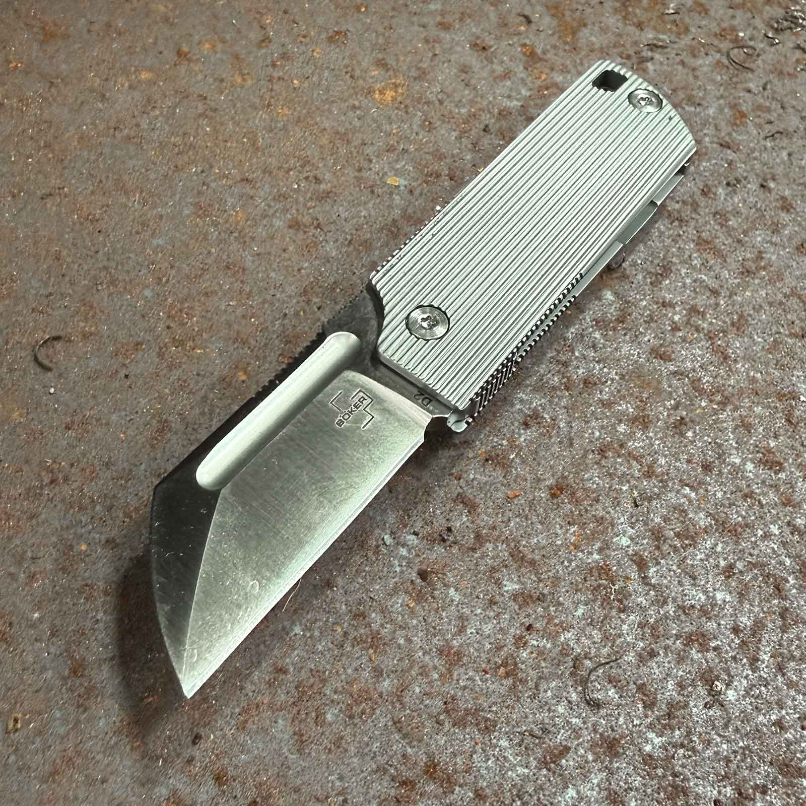 Böker Plus BabyX – EDC-Taschenmesser mit D2 Sheepfoot-Klinge & Deep-Carry Clip – für den täglichen EDC-Einsatz