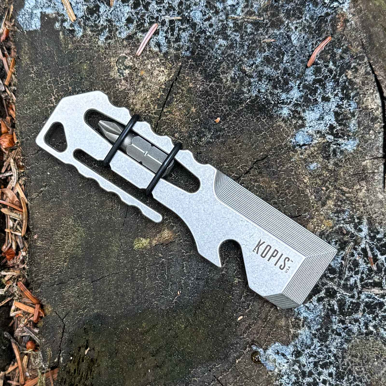 Böker Plus Grift Tool – Prybar/EDC Multitool mit Bit-Aufnahme und Flaschenöffner