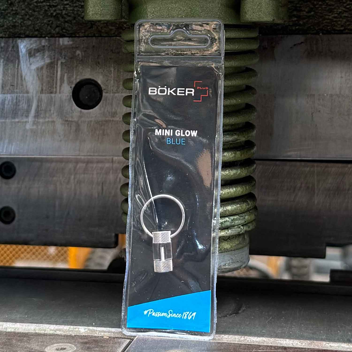 Böker Plus Mini Glow – Tritium Schlüsselanhänger selbstleuchtend – Detailansicht