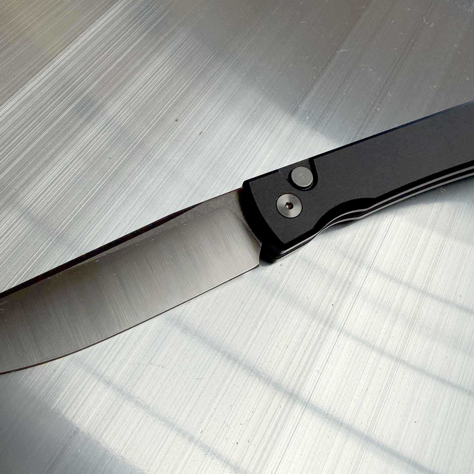 Böker Urban Trapper NonLock 42 S35VN Taschenmesser - Detailansicht Klinge