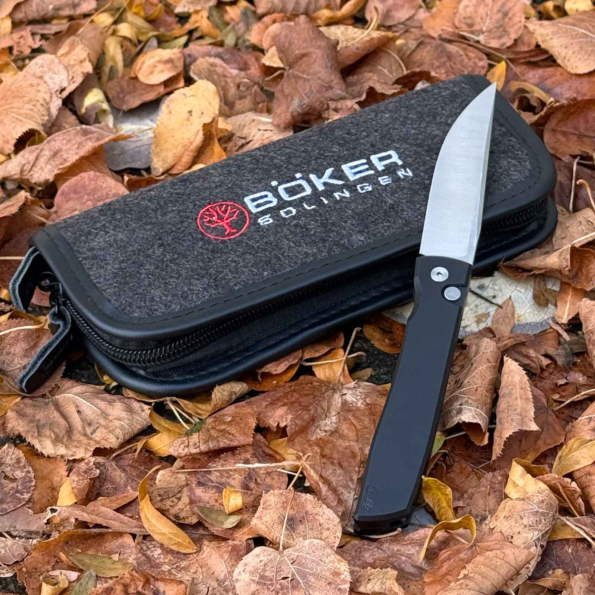Böker Urban Trapper NXT – Automatik-Taschenmesser mit MagnaCut-Klinge & Filzetui