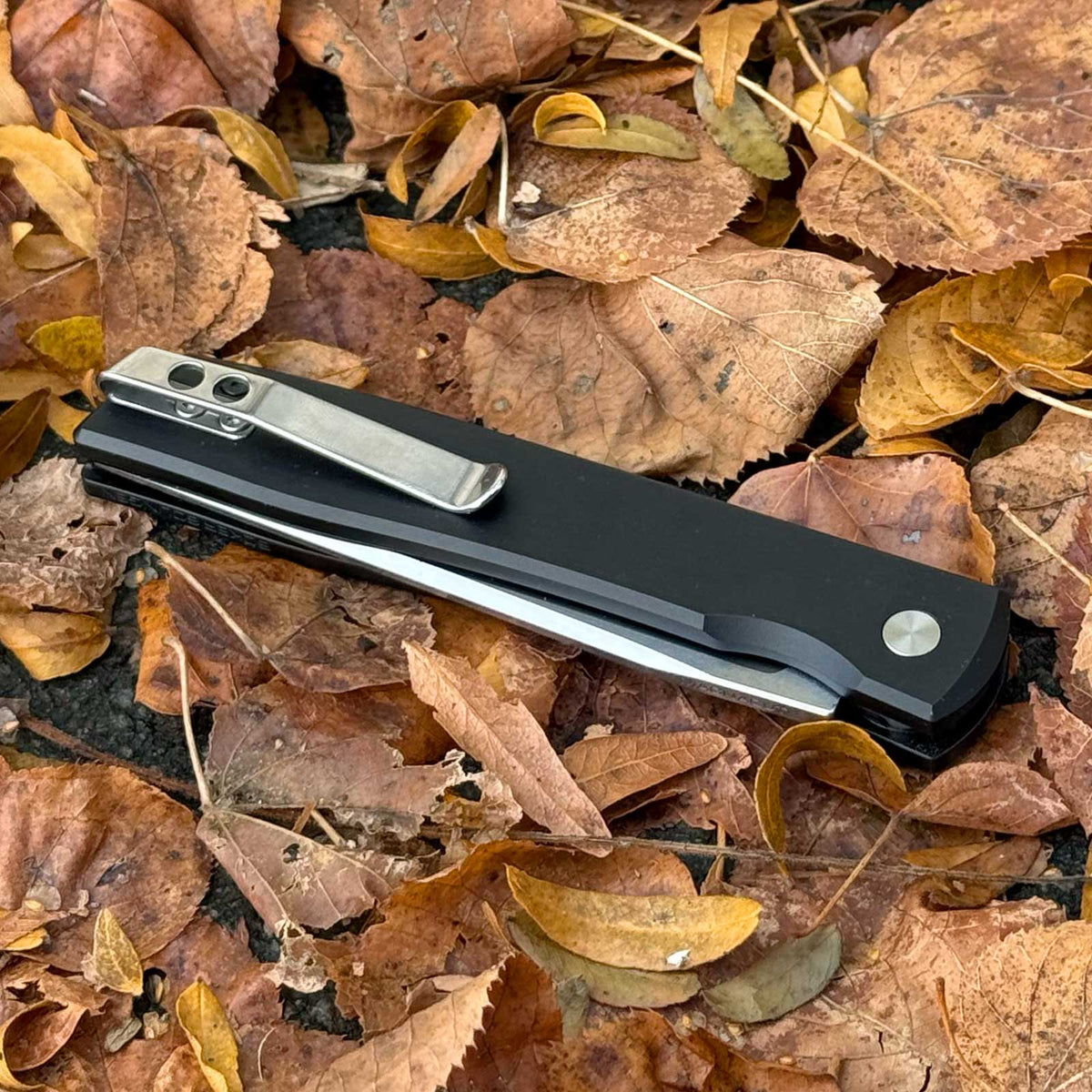 Böker Urban Trapper NXT – Automatik-Taschenmesser mit MagnaCut-Klinge & Filzetui