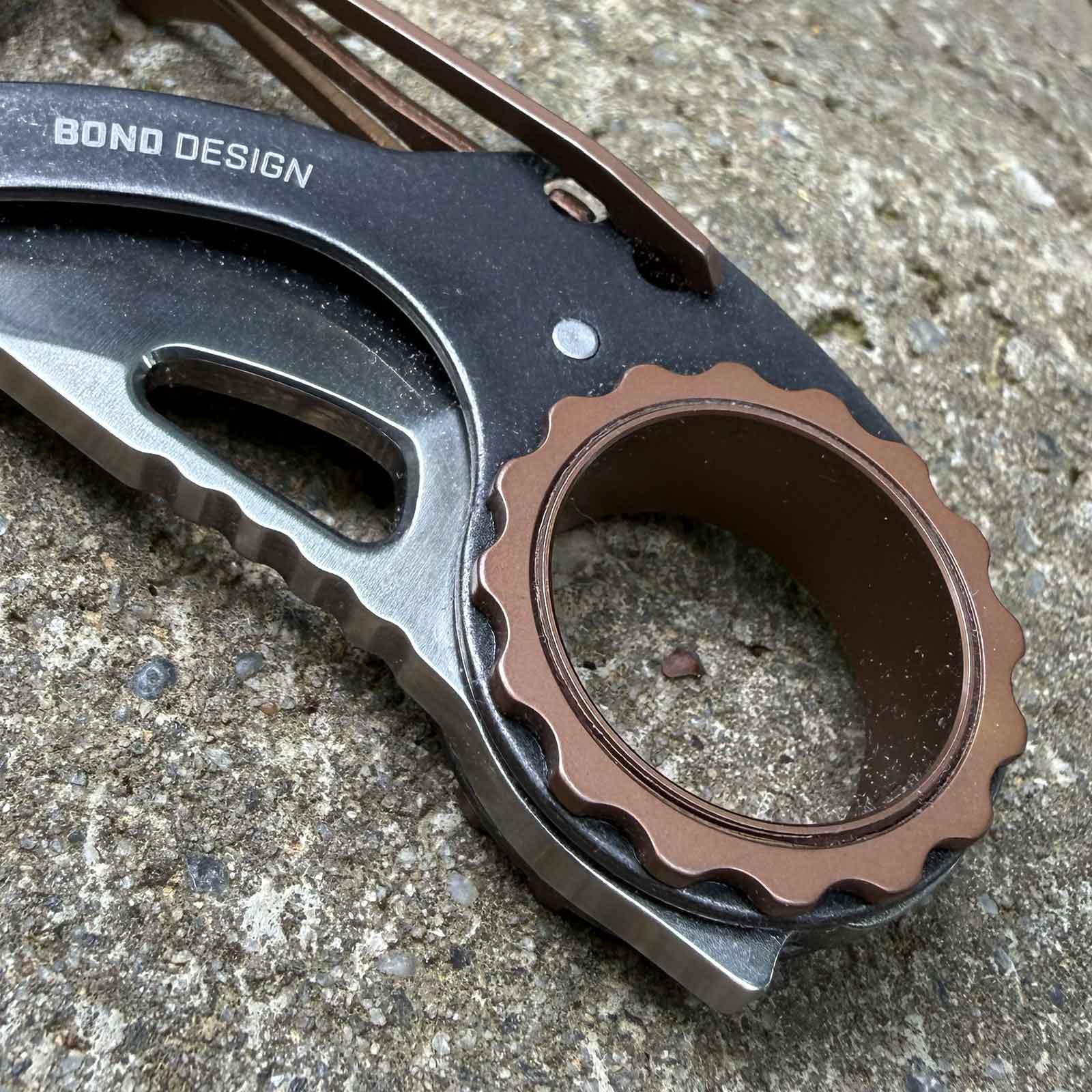 CRKT Compano – Mini-Taschenmesser mit Karabiner für den Schlüsselbund