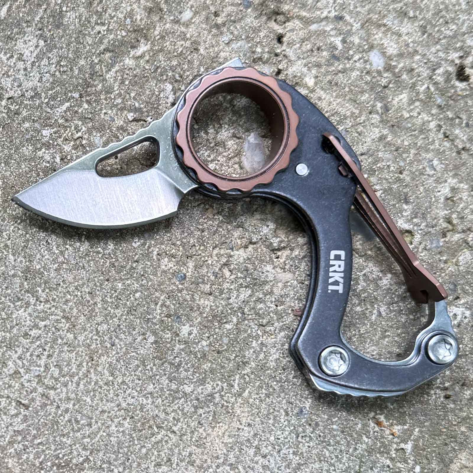 CRKT Compano – Mini-Taschenmesser mit Karabiner für den Schlüsselbund