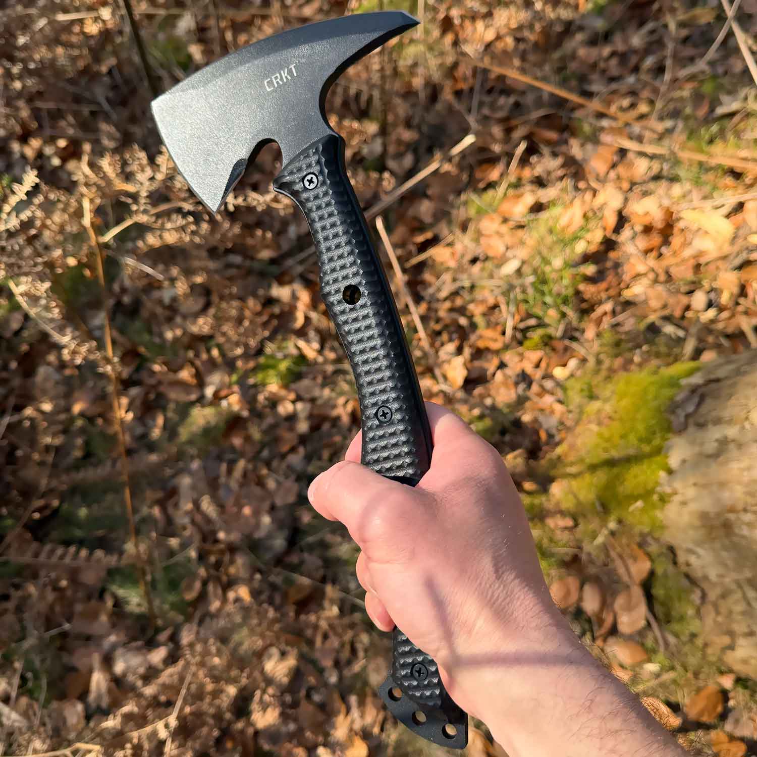CRKT Kangee T-Hawk Axt Tomahawk mit Kydexscheide und Tragegurt – Detailansicht