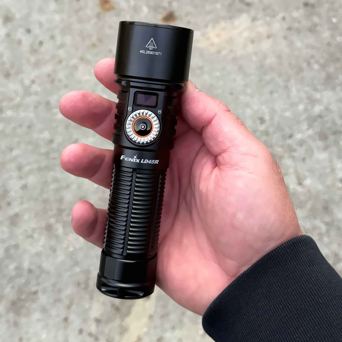 Fenix LD45R – fokussierbare Taschenlampe mit 2800 lm, 5000 mAh Akku & USB-C