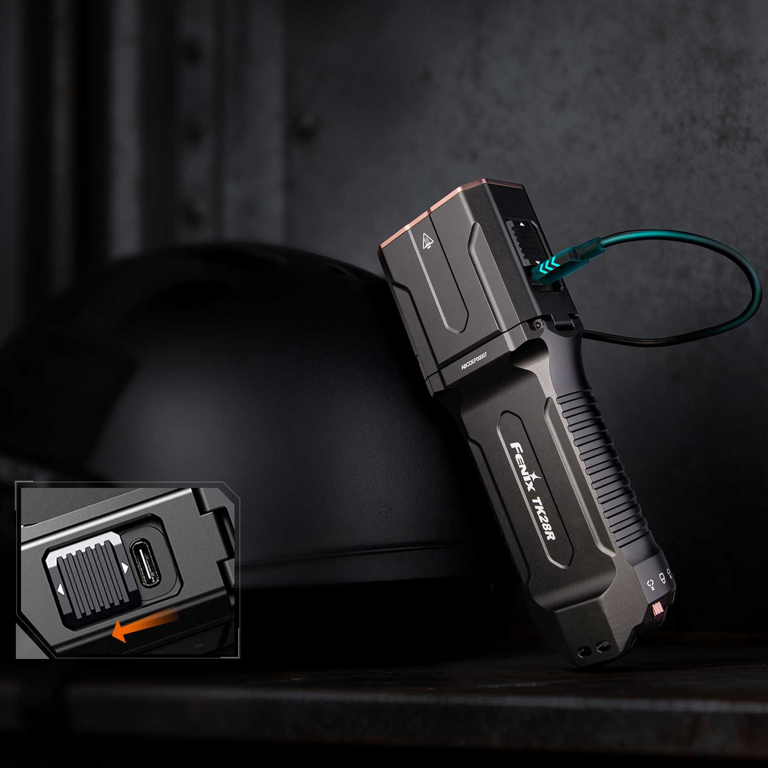 Fenix TK28R – Jagd Taschenlampe mit Rotlicht und Weißlicht 6500 Lumen Akku USB-C – Detailansicht