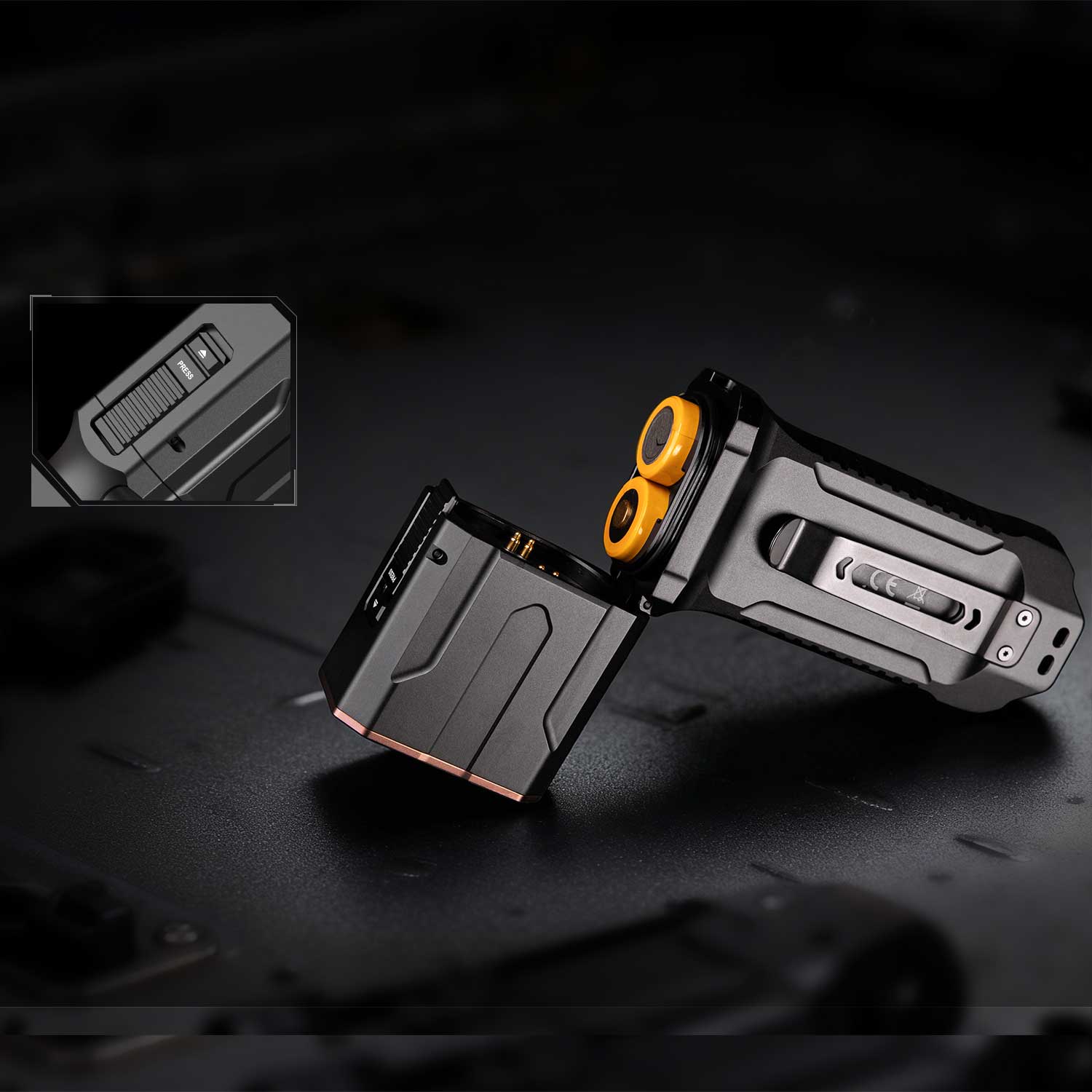Fenix TK28R – Jagd Taschenlampe mit Rotlicht und Weißlicht 6500 Lumen Akku USB-C – Detailansicht