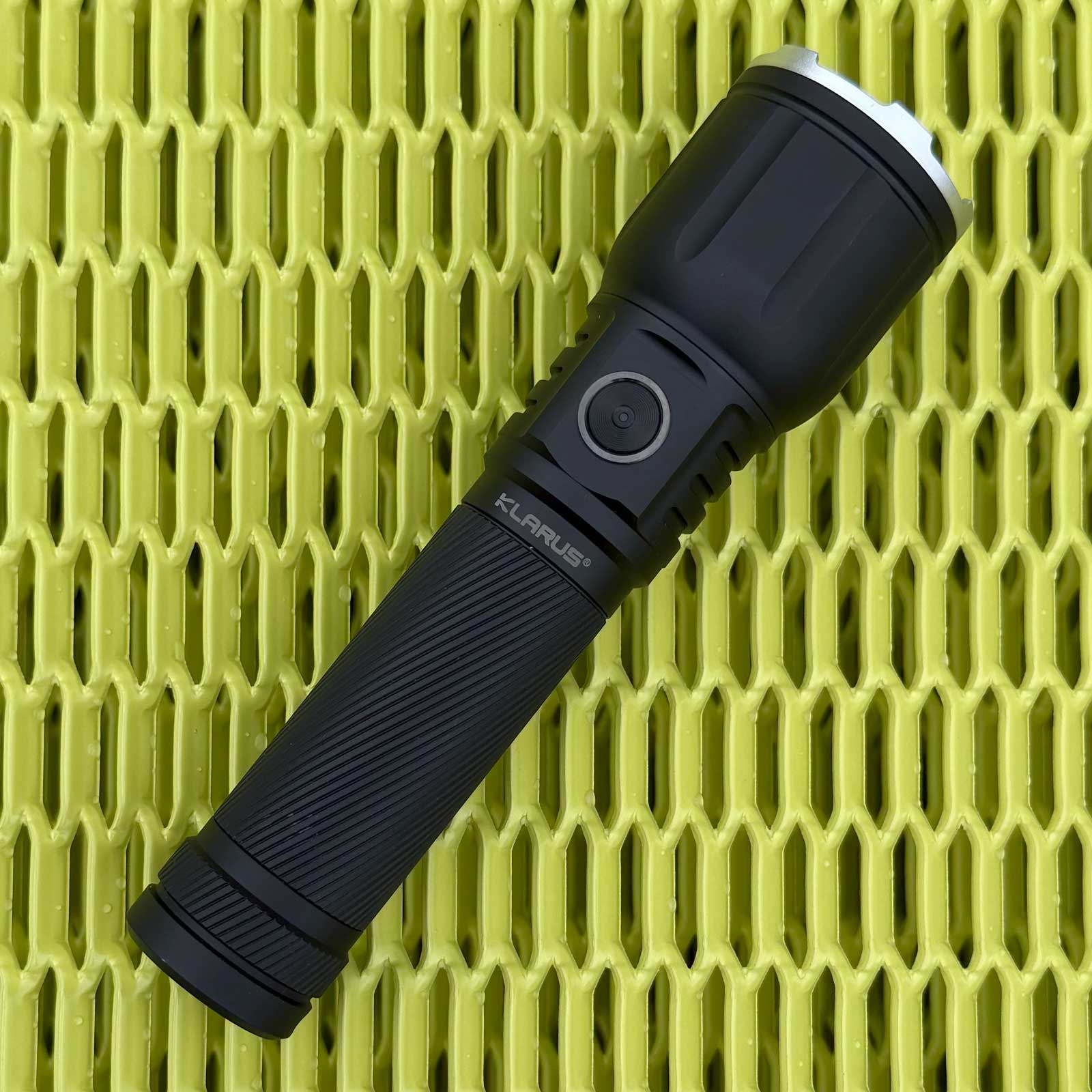 Klarus A3 Zoom – fokussierbare Taschenlampe, 2200 lm, Akku & USB-C (Modell 2026)