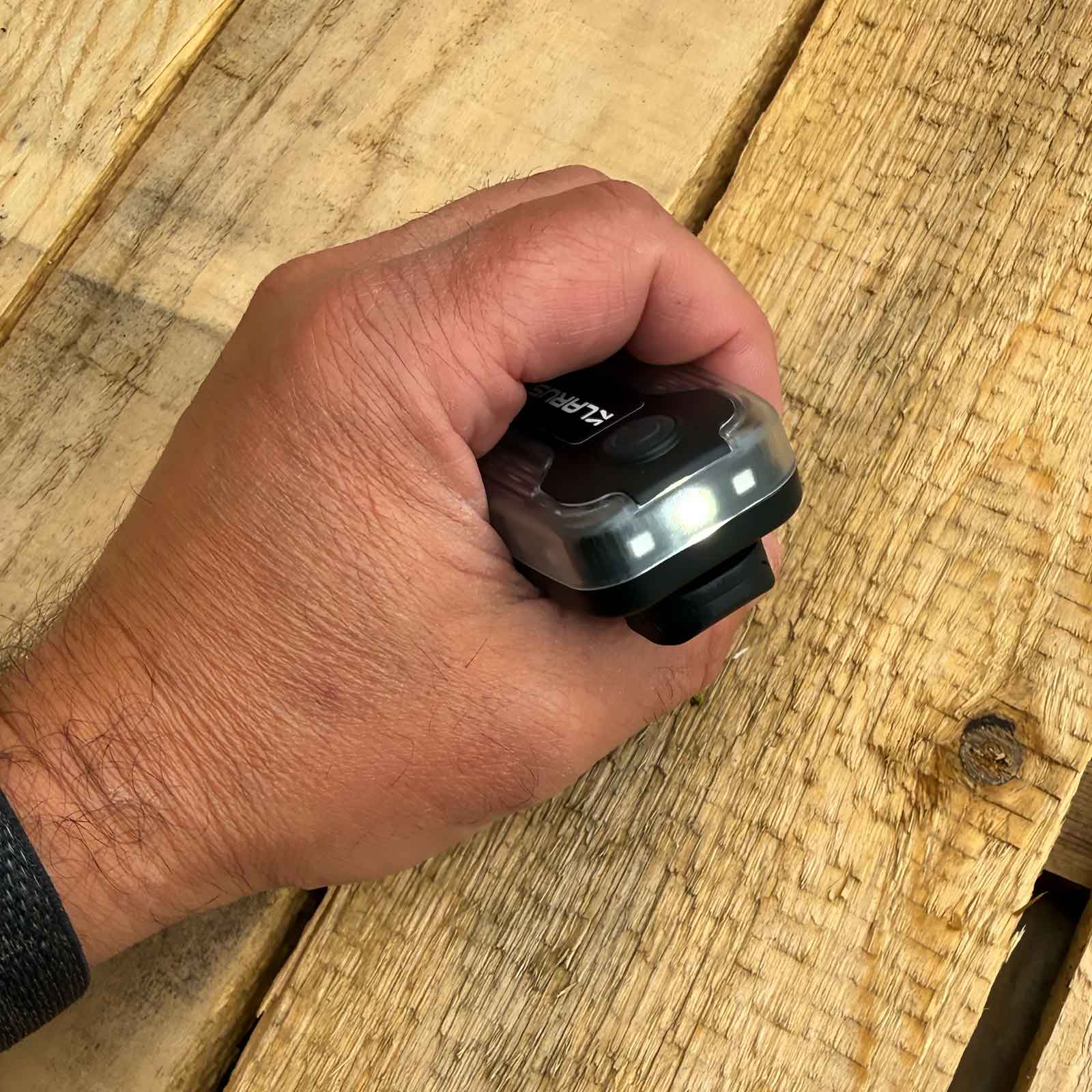 Klarus WL6 – Clip-Leuchte mit Warnlicht, Akku & USB-C