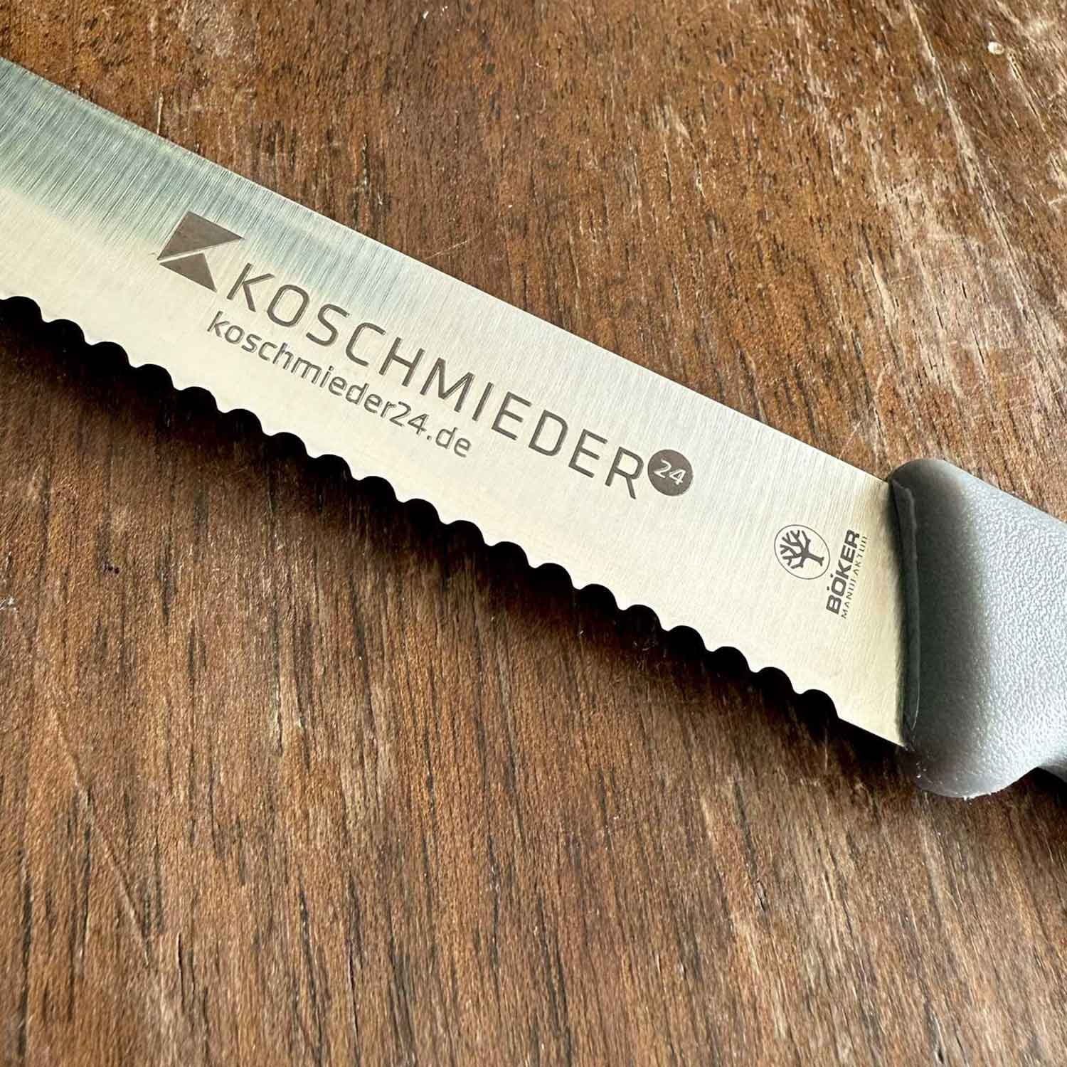 Koschmieder24 Brötchenmesser – Scharfes Allzweckmesser mit Wellenschliff – Detailansicht