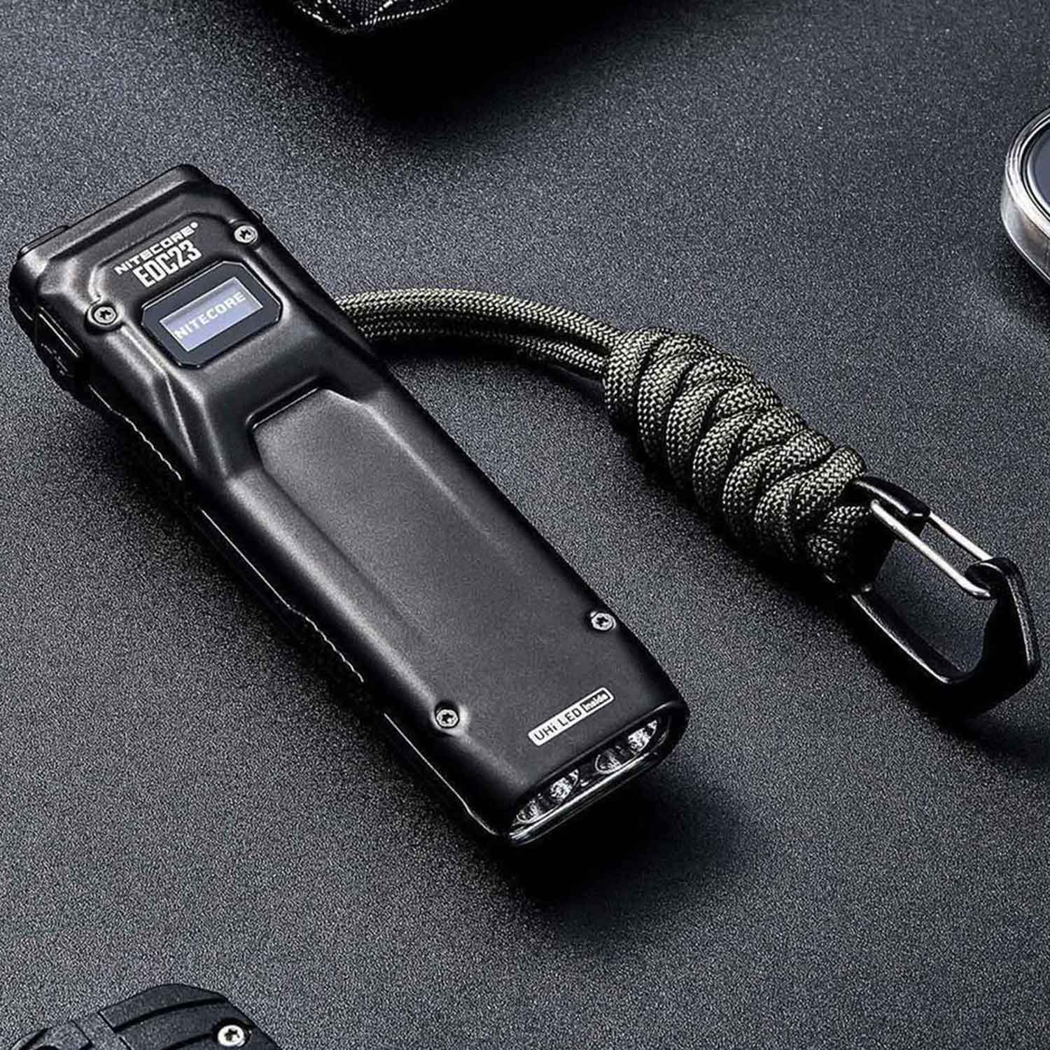 Nitecore EDC23 – flache EDC-Taschenlampe mit 2500 Lumen, OLED-Display, USB-C – für den täglichen EDC-Einsatz – Detailansicht 1