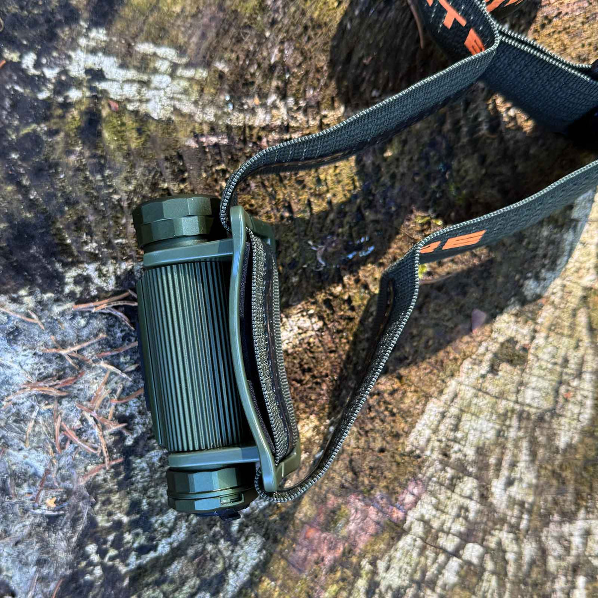 Nitecore HC65 UHE Hunting Edition – Jagd-Stirnlampe mit 2000 lm, Rotlicht & USB-C