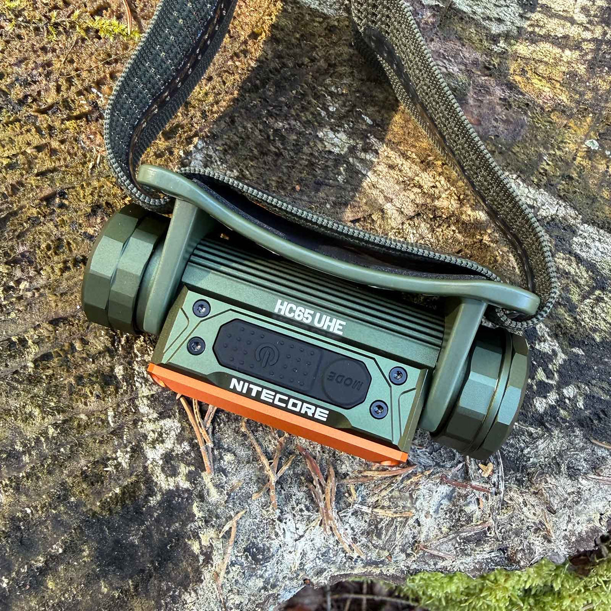 Nitecore HC65 UHE Hunting Edition – Jagd-Stirnlampe mit 2000 lm, Rotlicht & USB-C