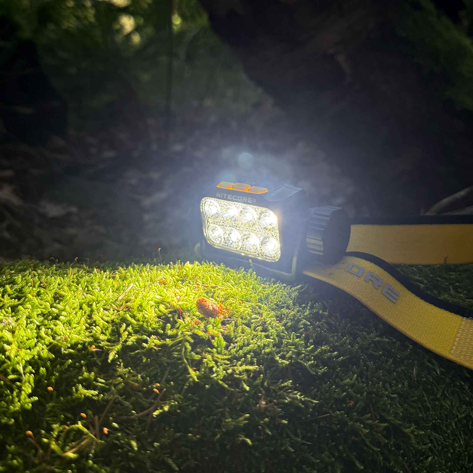 Nitecore UT6 – Trailrunning Stirnlampe mit 1600 lm, USB-C-Akku & 3 Lichtfarben – Produktbild