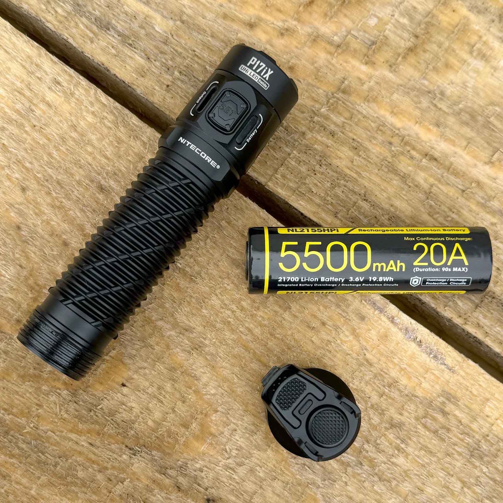 Nitecore P17iX – Taktische Taschenlampe mit 5000 lm, 5500 mAh Akku, USB-C