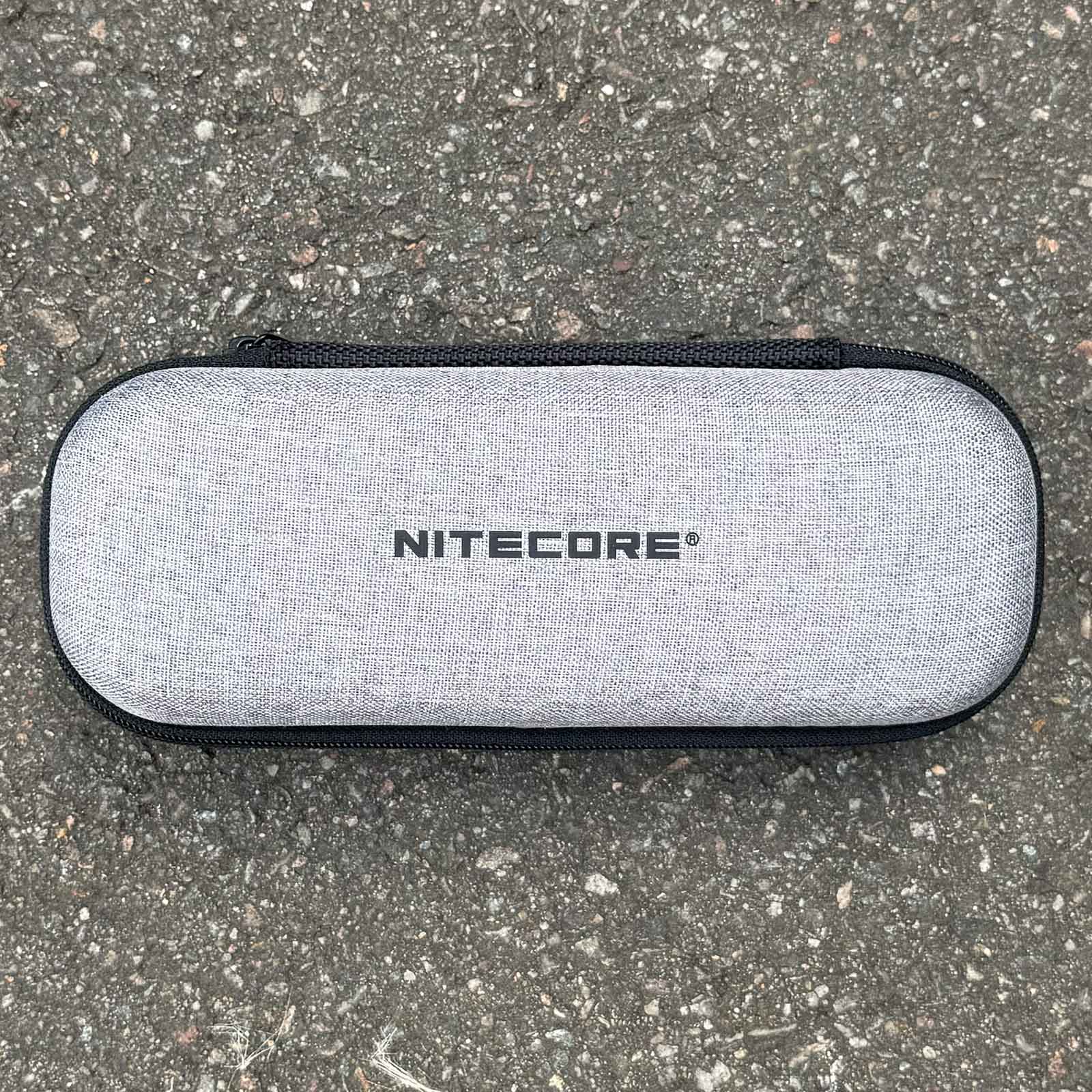 Nitecore Universal Hardcase - längliche Bauform