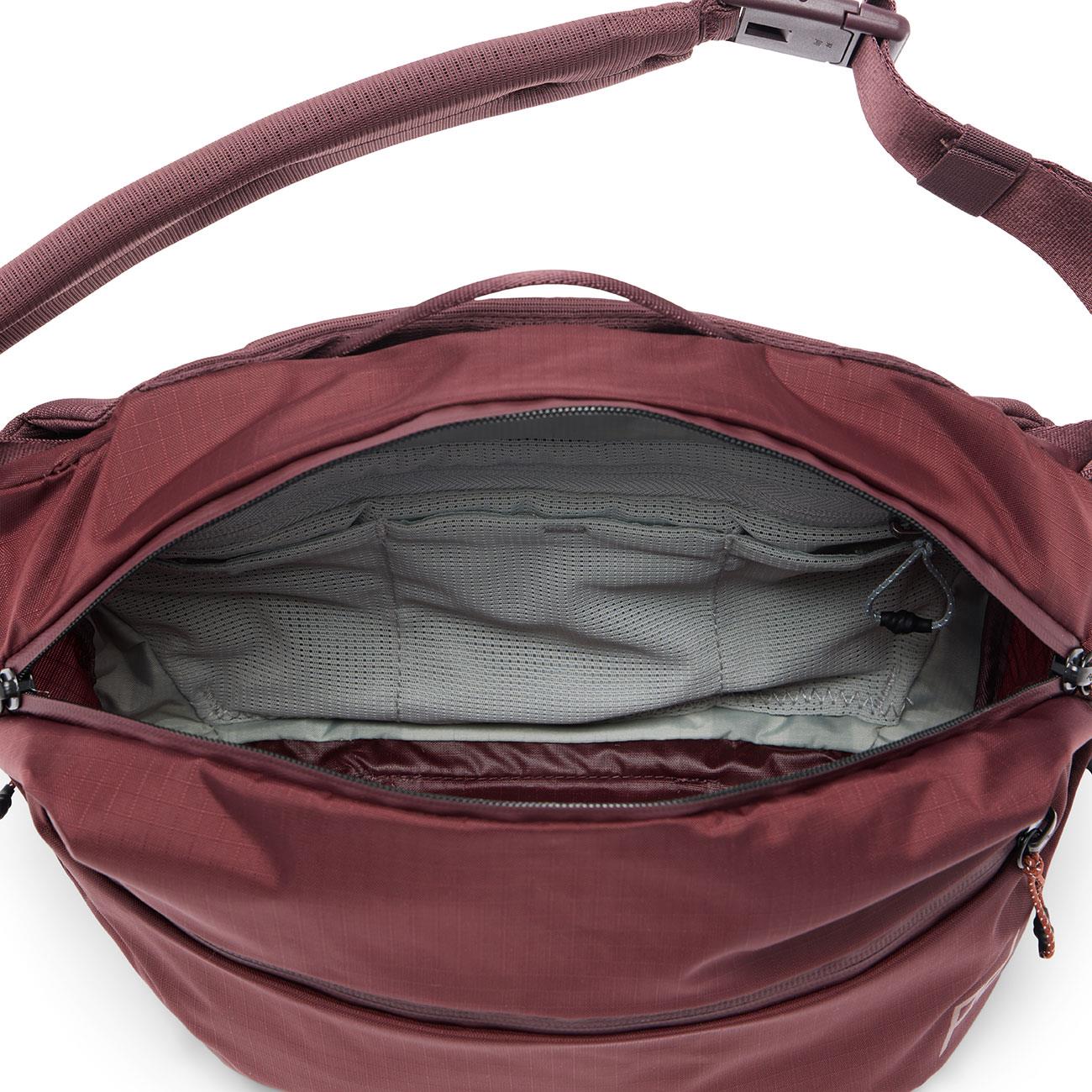 Peak Design Outdoor Sling Bag 7L in 4 Farben – Farbvariante violett, für Outdoor und Camping – Detailansicht 14