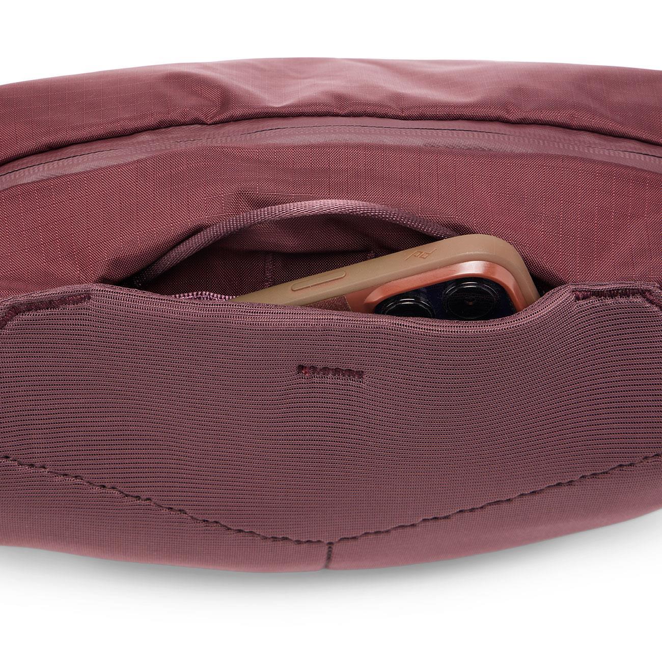 Peak Design Outdoor Sling Bag 7L in 4 Farben – Farbvariante violett, für Outdoor und Camping – Detailansicht 15