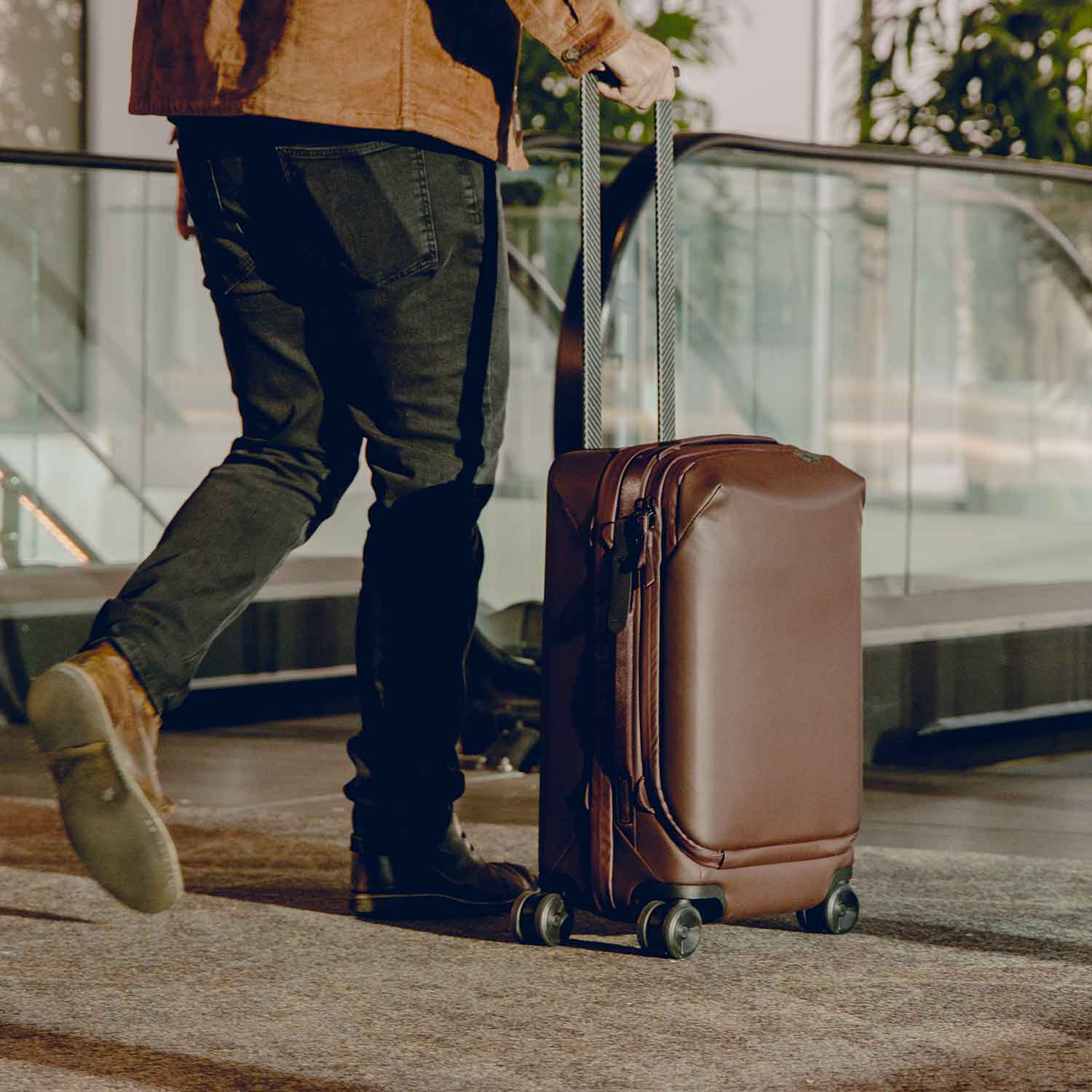 Peak Design Roller Pro Rollkoffer – Premium-Handgepäck 34-39 Liter in 3 Farben – Detailansicht