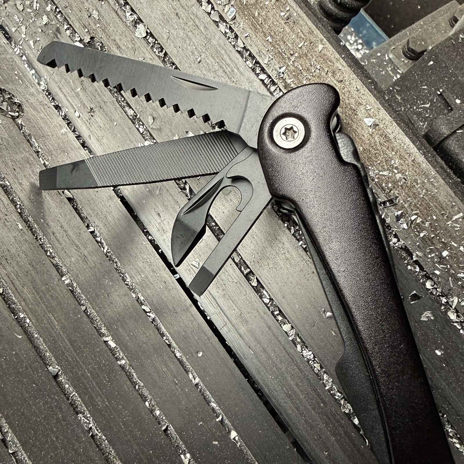 PUMA TEC BlackTrek – kompaktes Multitool – Werkzeug Funktionen