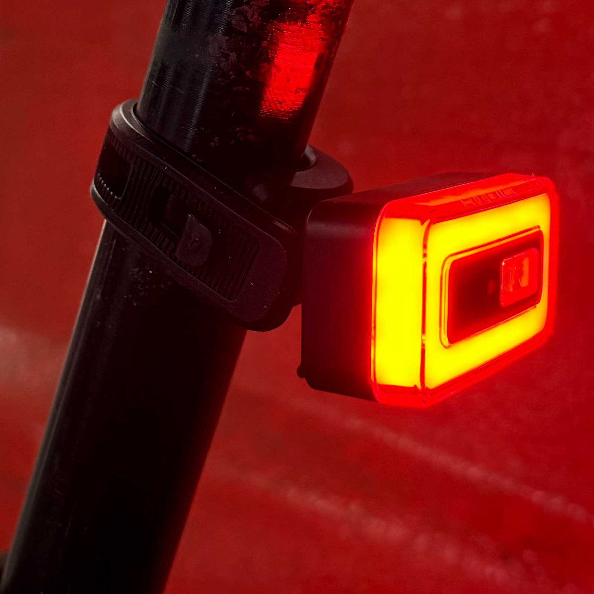 Sigma Hiro 70 – Akku-Fahrradrücklicht mit Brems-/Notbremslicht, USB-C & StVZO