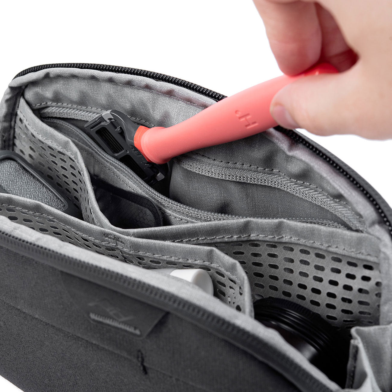 Peak Design Wash Pouch Small – kompakte Reise-Kulturtasche mit Haken