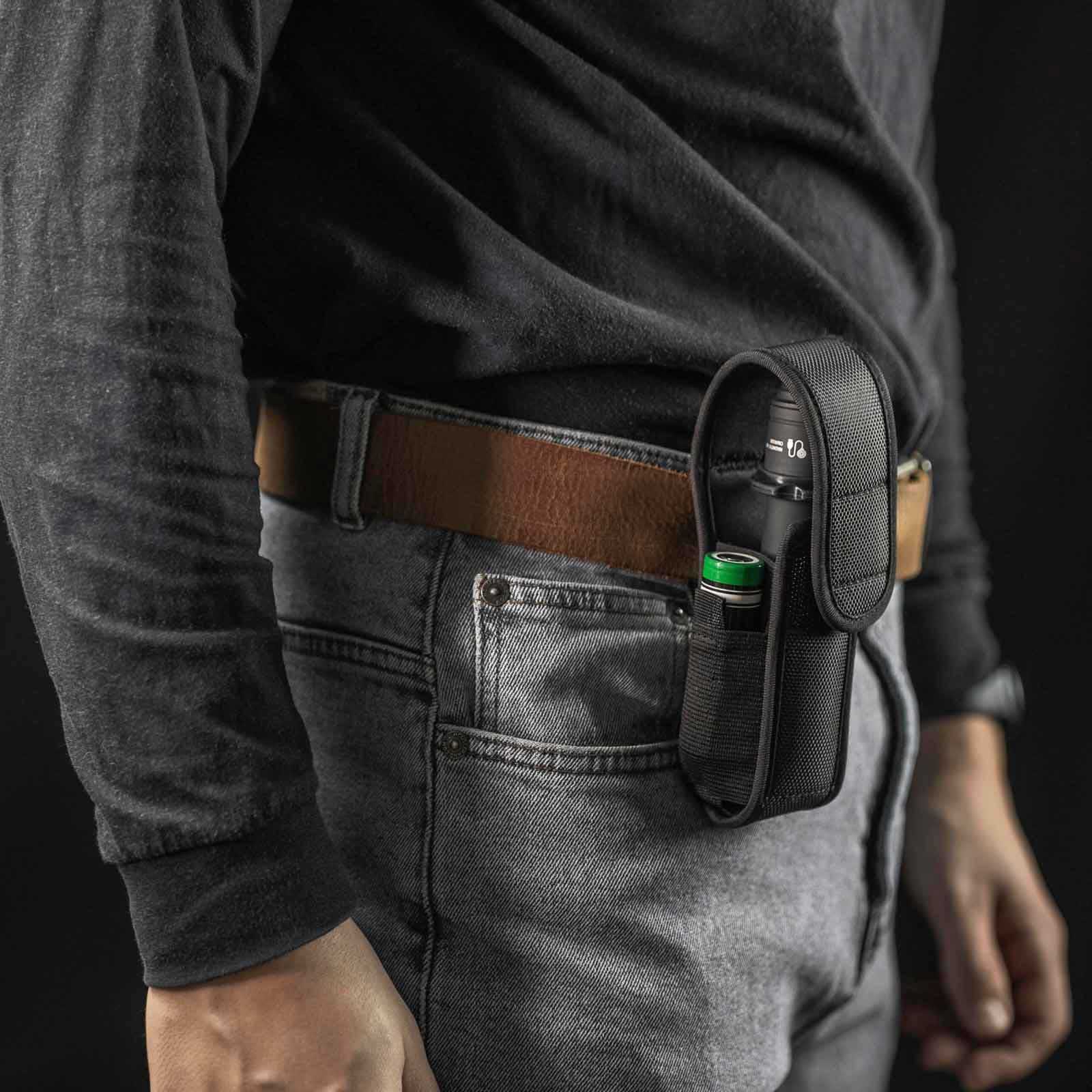 Armytek Viking Pro Max – Taktische Taschenlampe mit 5300 lm, Akku und Magnetladekabel – Clip und Befestigung / Etui und Tragezubehör