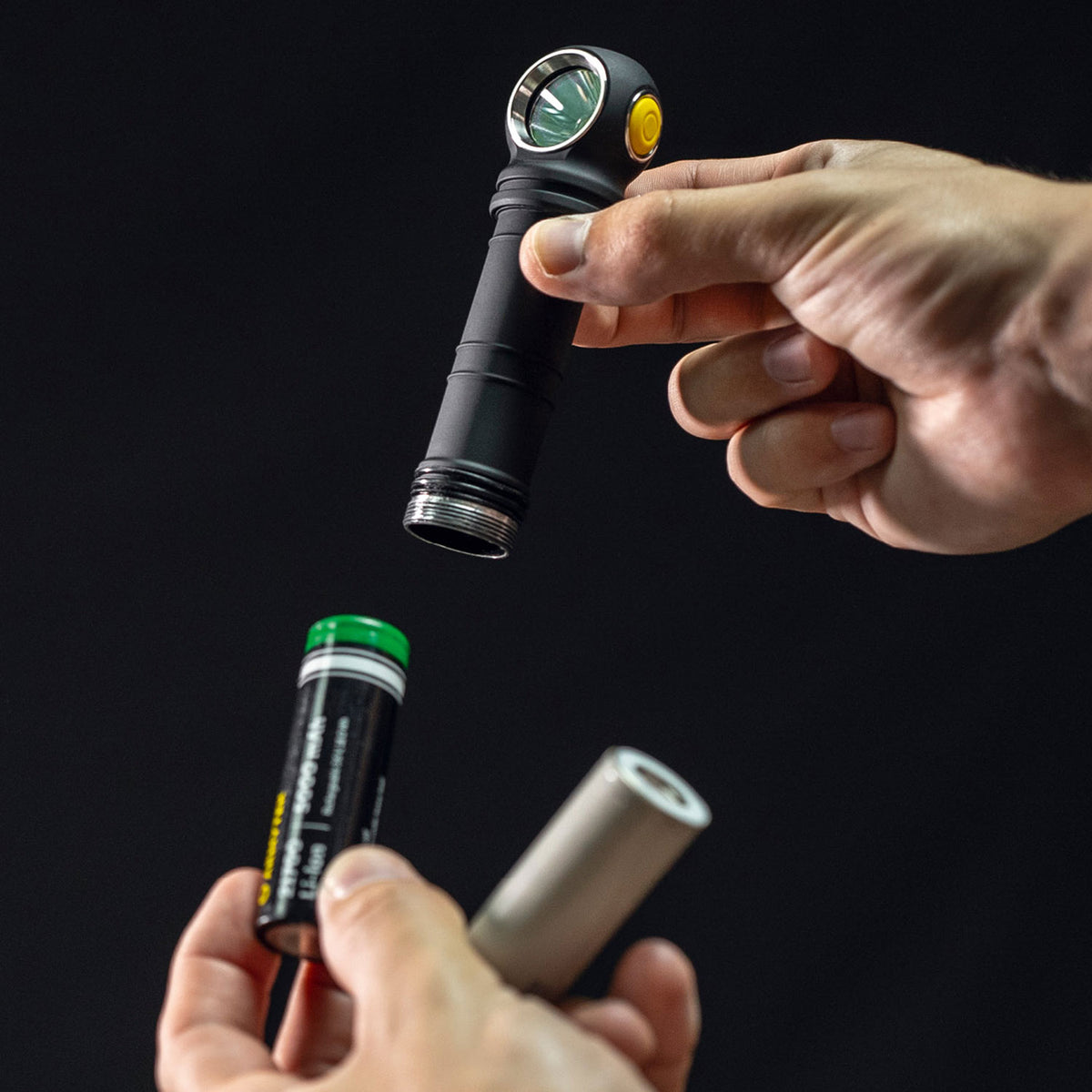 Armytek Wizard C2 Pro Max LR Warmweiß – Stirnlampe mit 3870 lm & Magnetladen