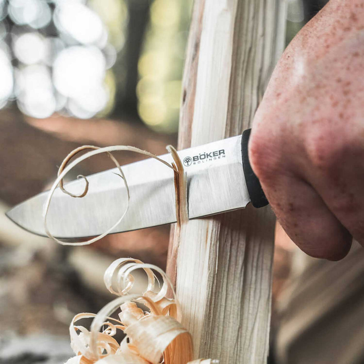 Böker Bronco - Outdoormesser mit Feuerstarter und Köcherscheide aus Leder