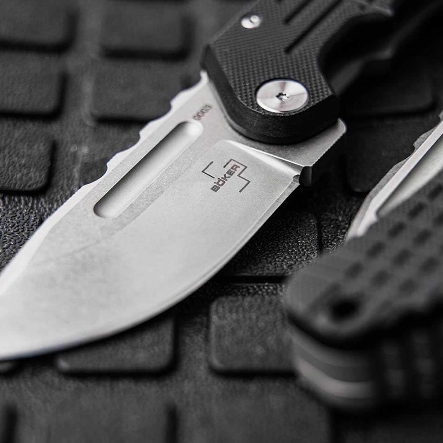 Böker Plus Dvalin Folder Drop – Kompaktes Taschenmesser mit D2-Droppoint-Klinge – Detailansicht