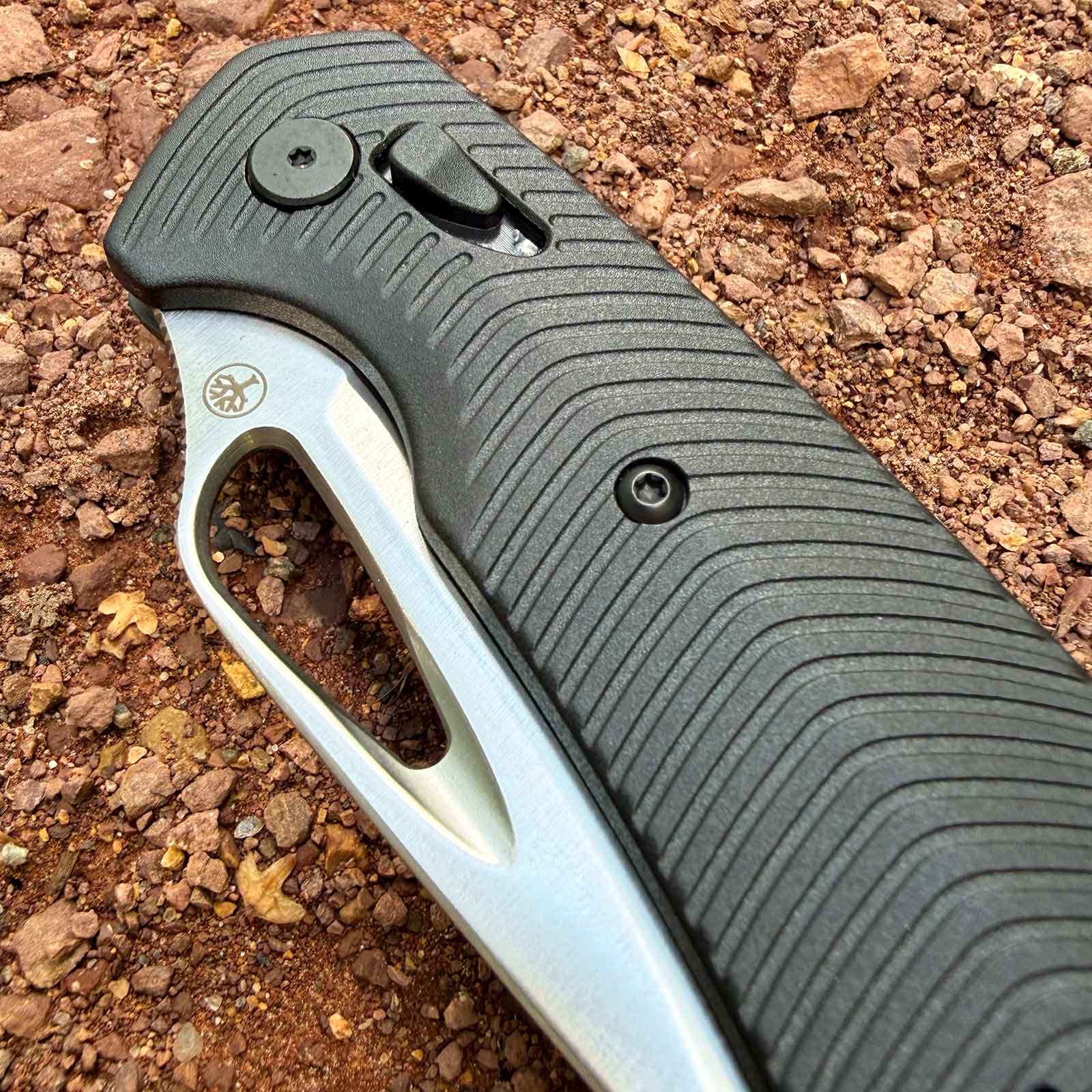 Böker EDK – Taschenmesser mit MagnaCut-Klinge & Crossbar Lock