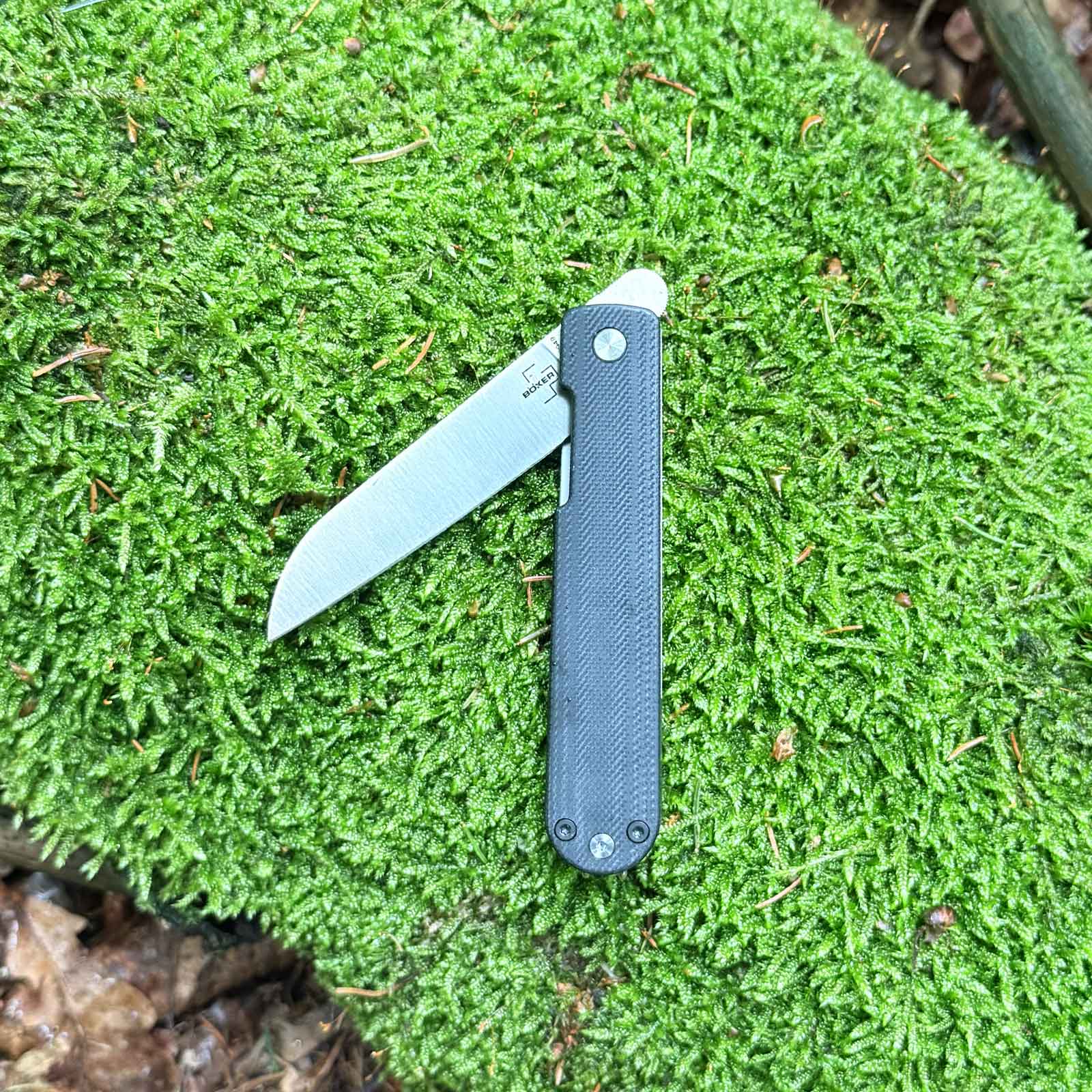 Böker Plus Friday Gentleman Taschenmesser mit Tip Up Clip und Nylonholster