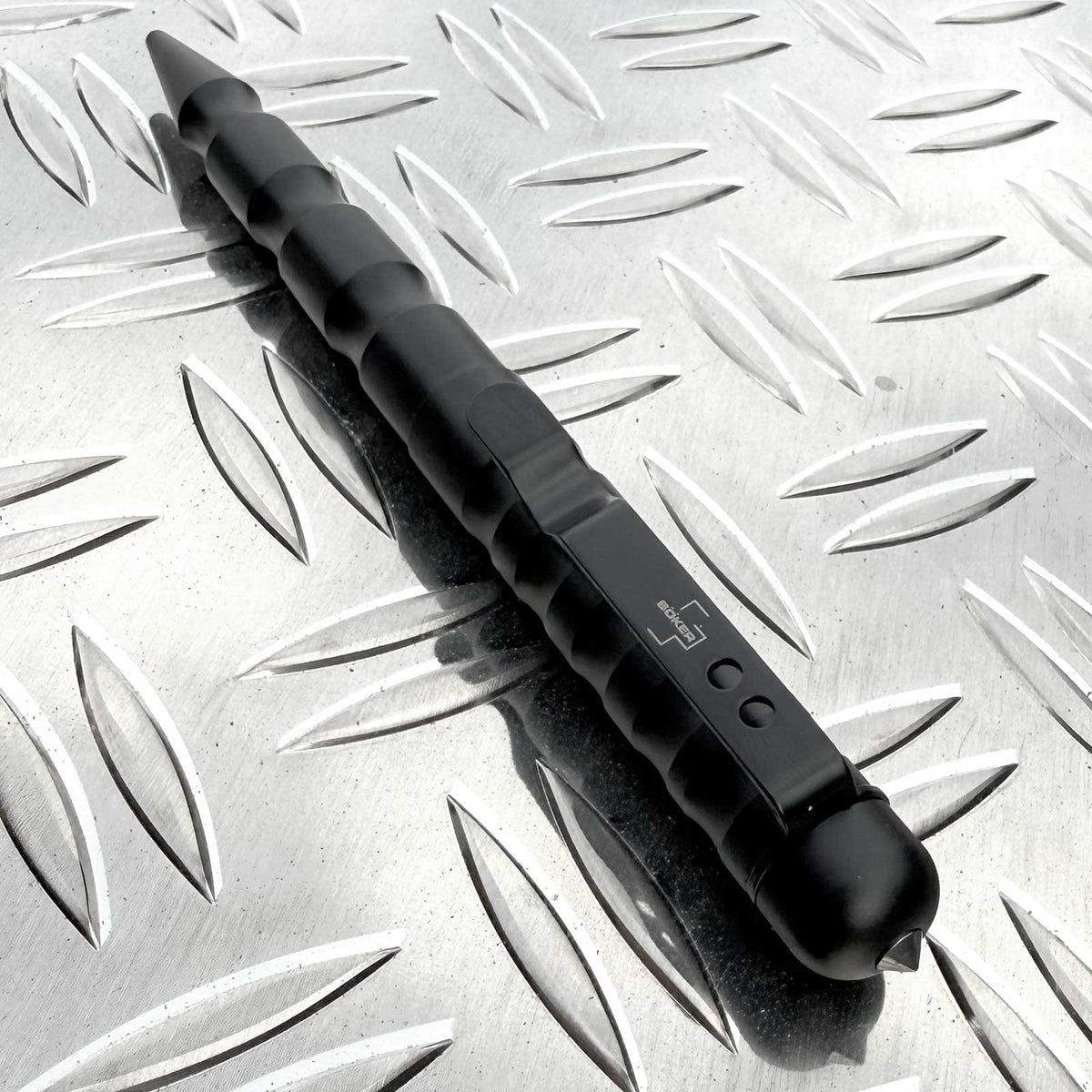 Böker Plus MPP Black – Tactical Pen aus Aluminium mit Glasbrecher