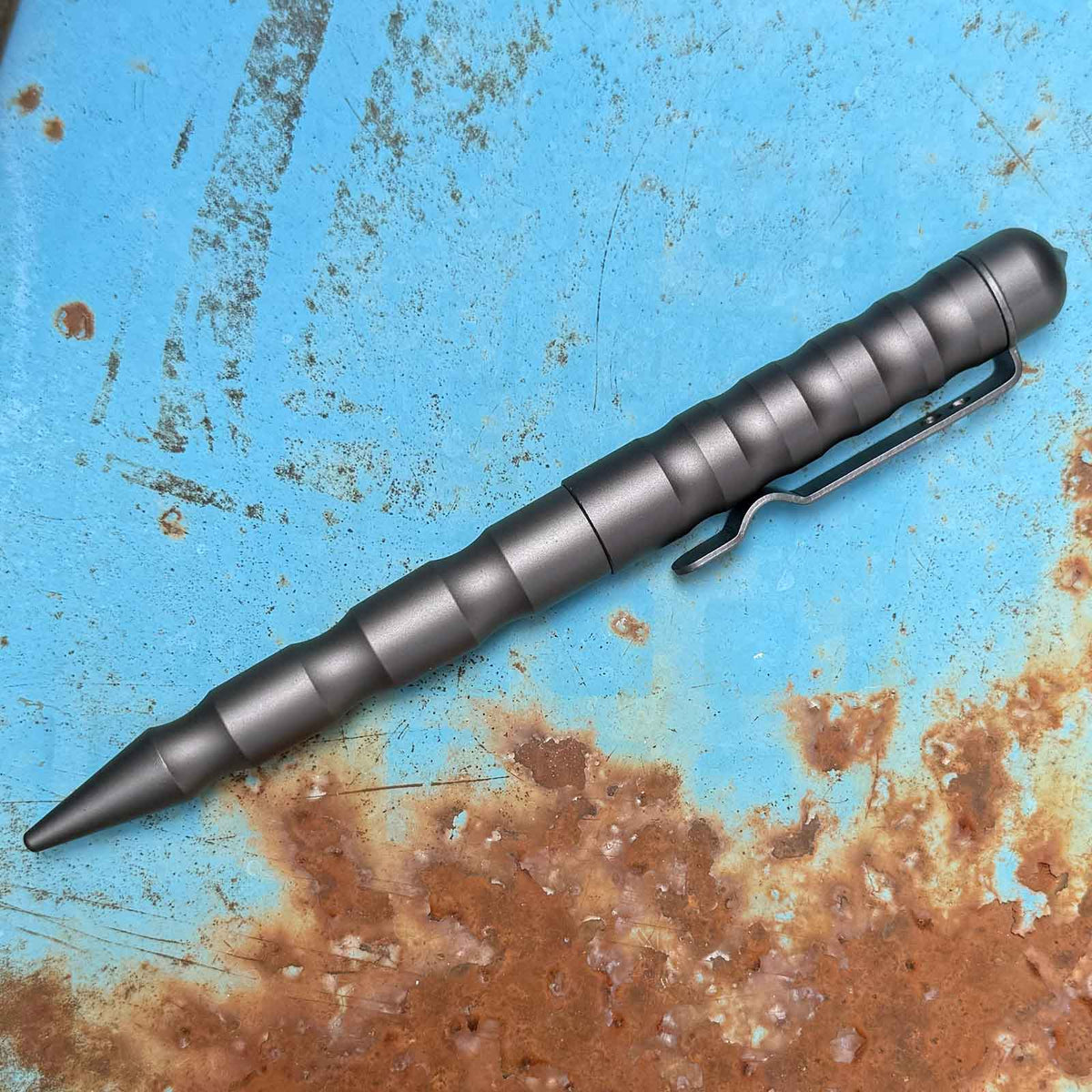 Böker Plus MPP Grey – Tactical Pen aus Aluminium mit Glasbrecher