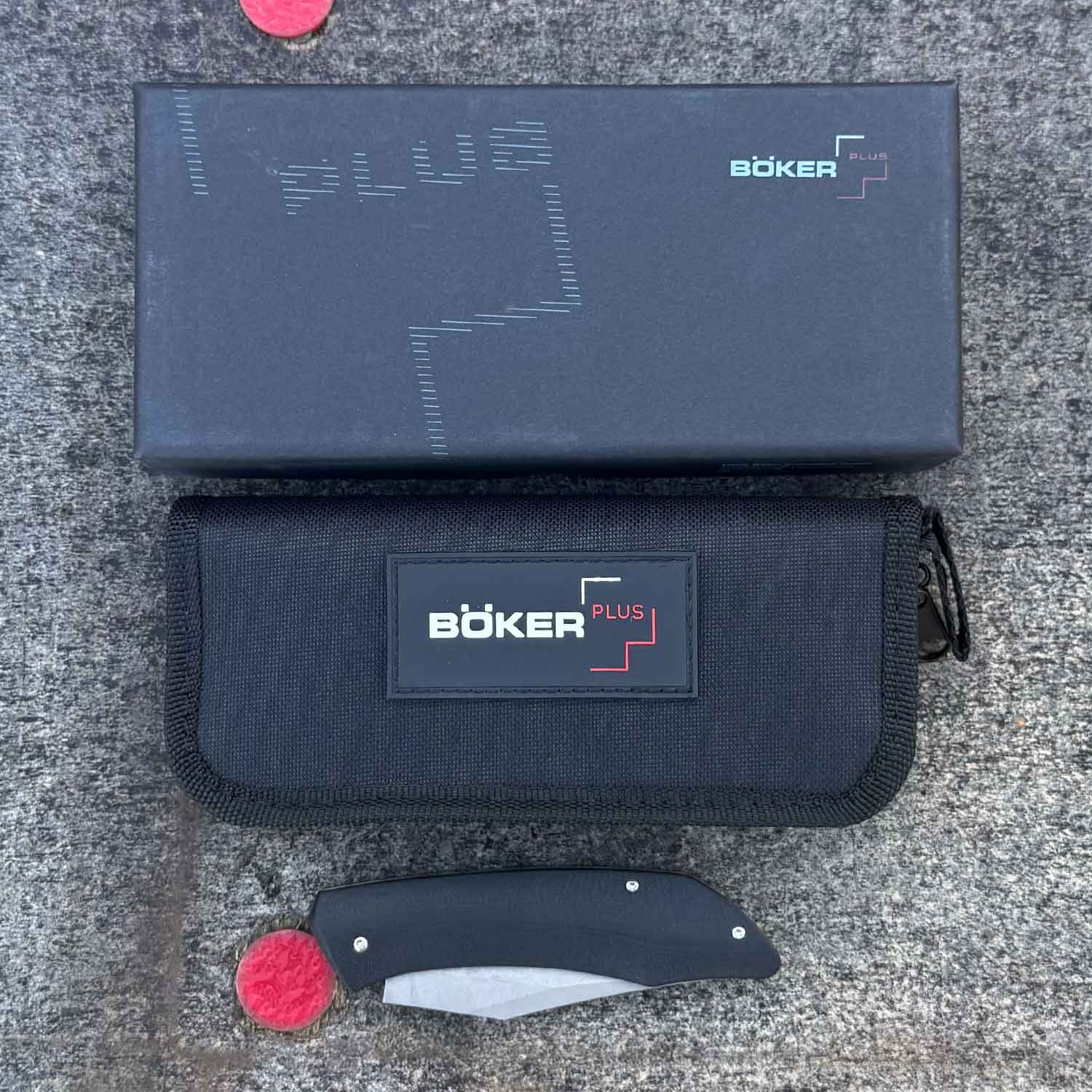 Böker Plus SamoSaur – Stonewash Taschenmesser mit D2-Klinge & G10-Griff – Detailansicht
