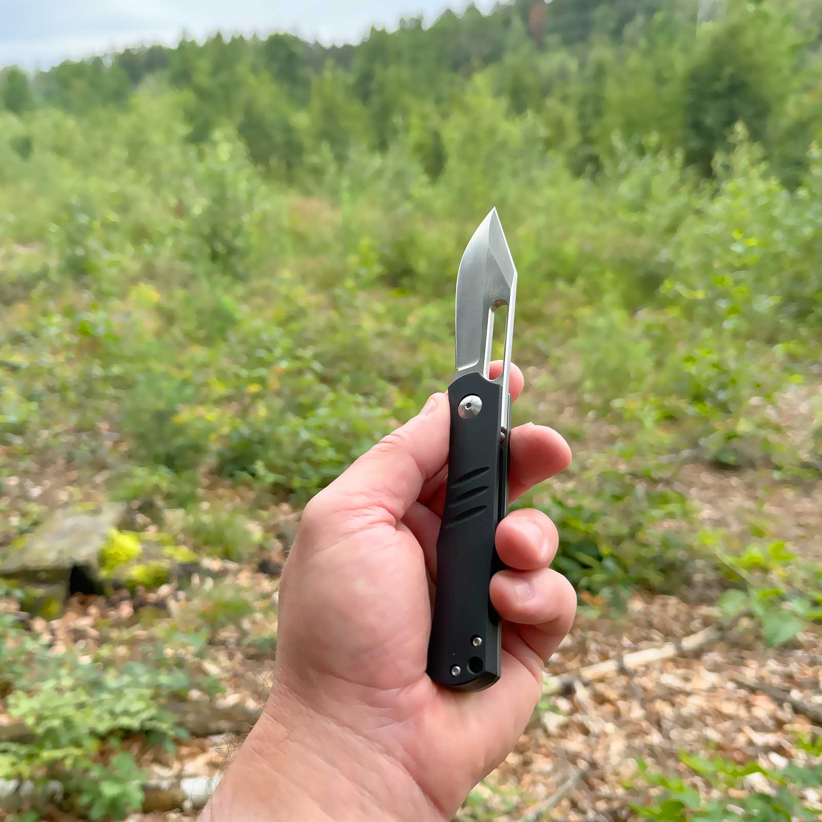Böker Plus Sliplock – EDC-Taschenmesser – Handflaeche