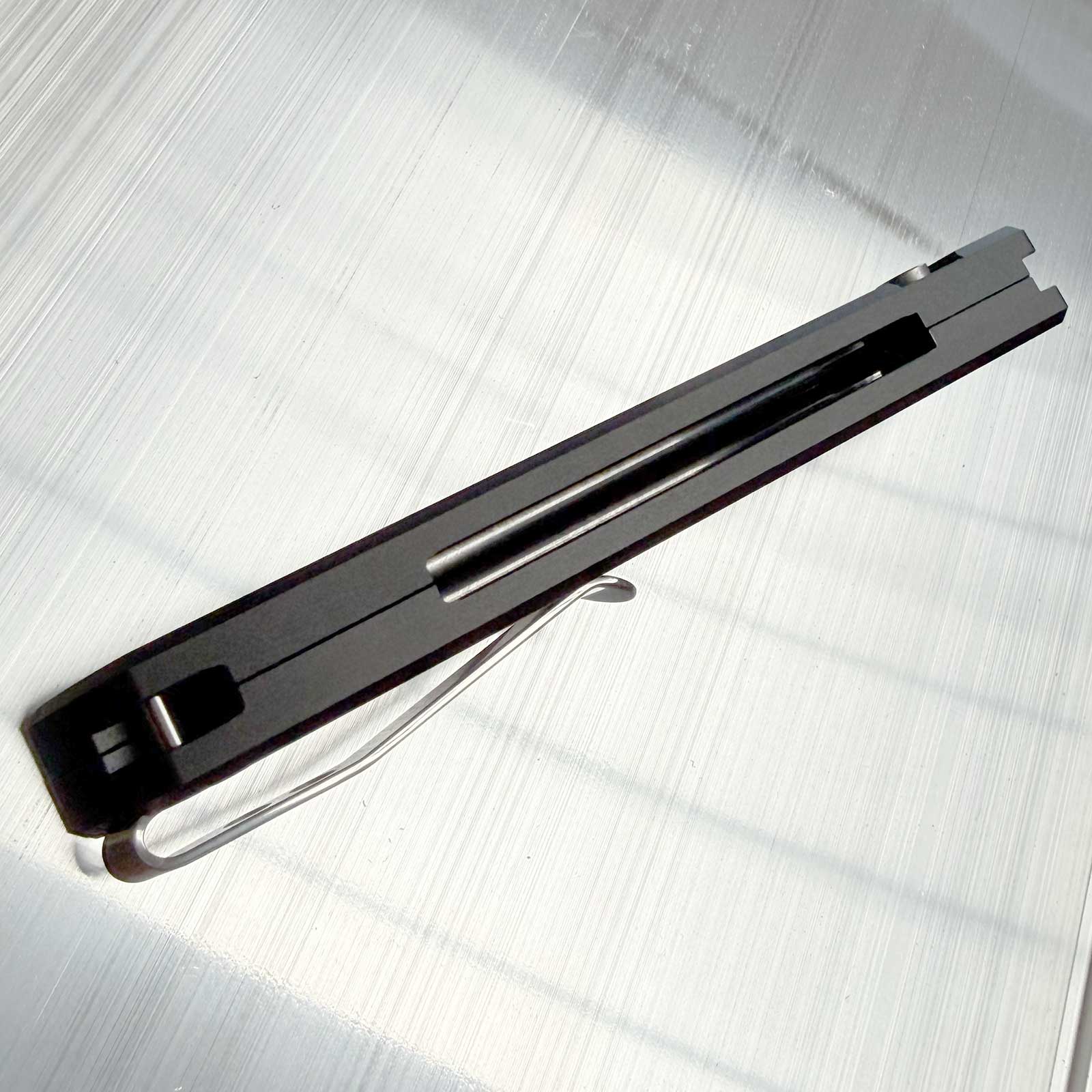 Böker Urban Trapper NonLock 42 S35VN Taschenmesser - Detailansicht Messer Oberseite