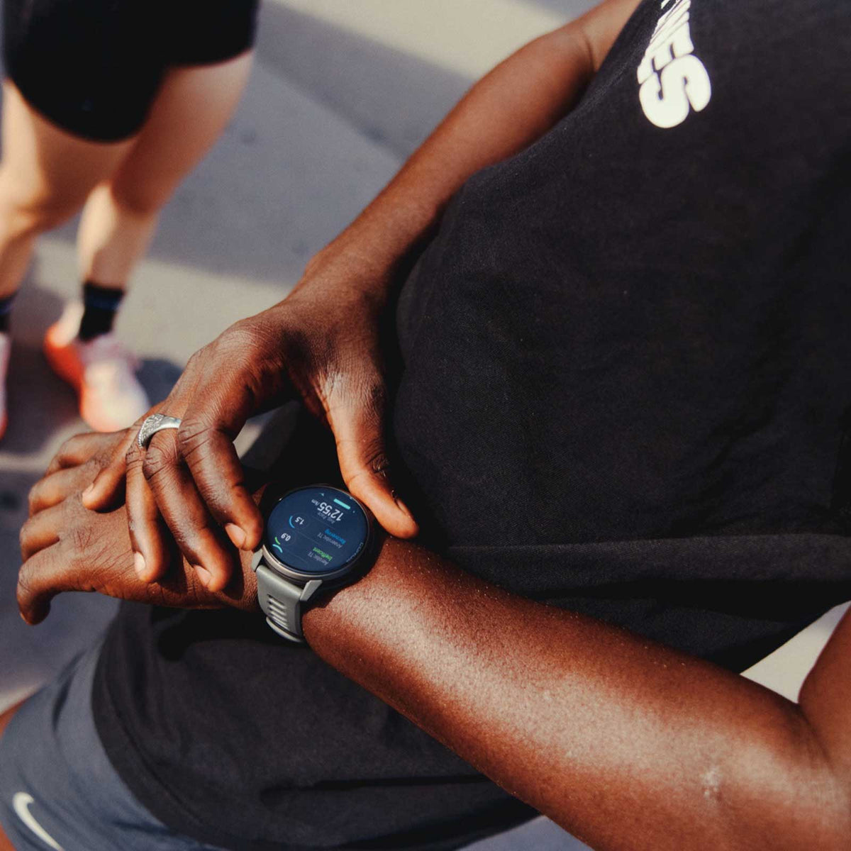 Coros Pace 4 PRO Sportuhr mit Silikonarmband