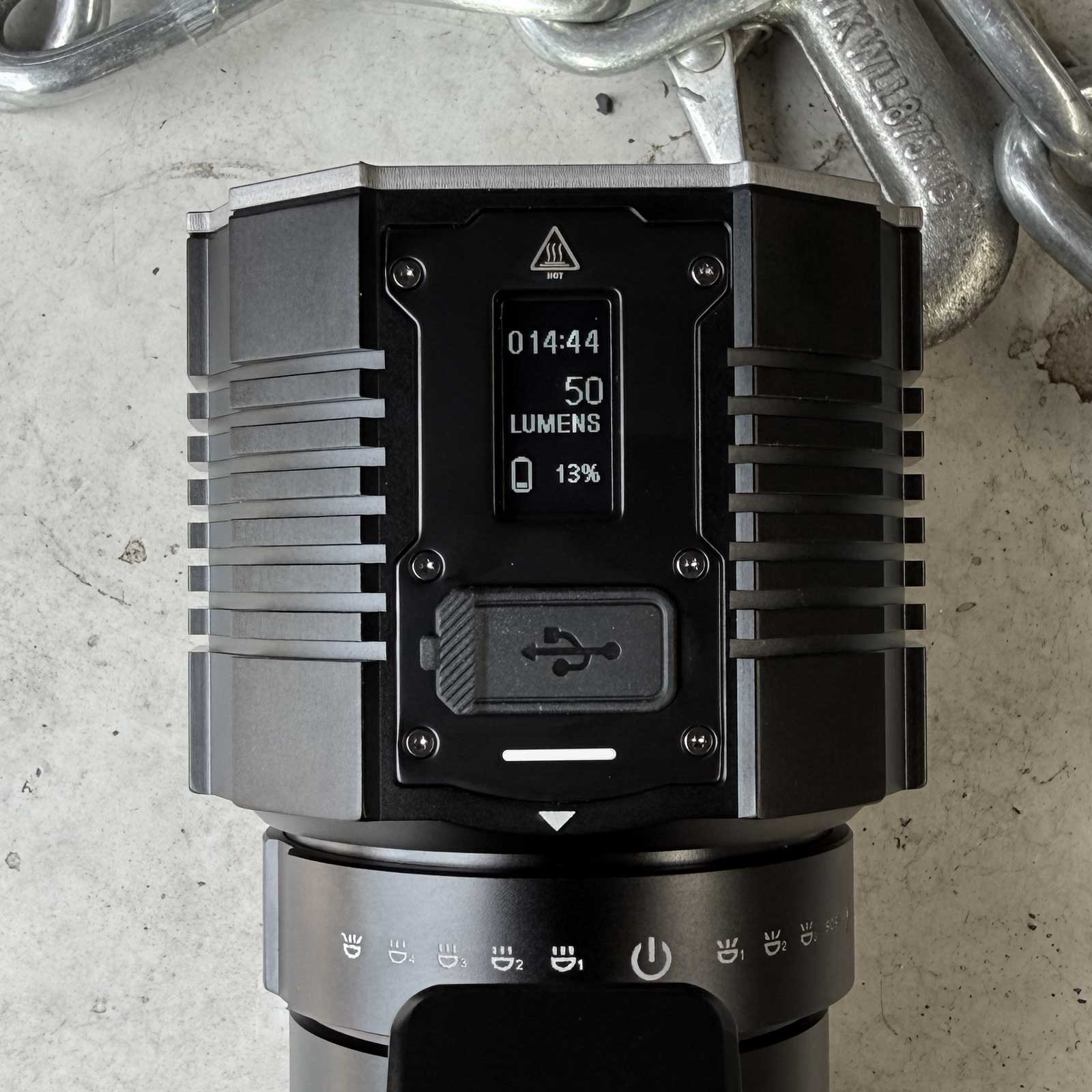 Fenix LR60R – LED Suchscheinwerfer mit 21000 lm, Spot-/Flutlicht, Akku & USB-C