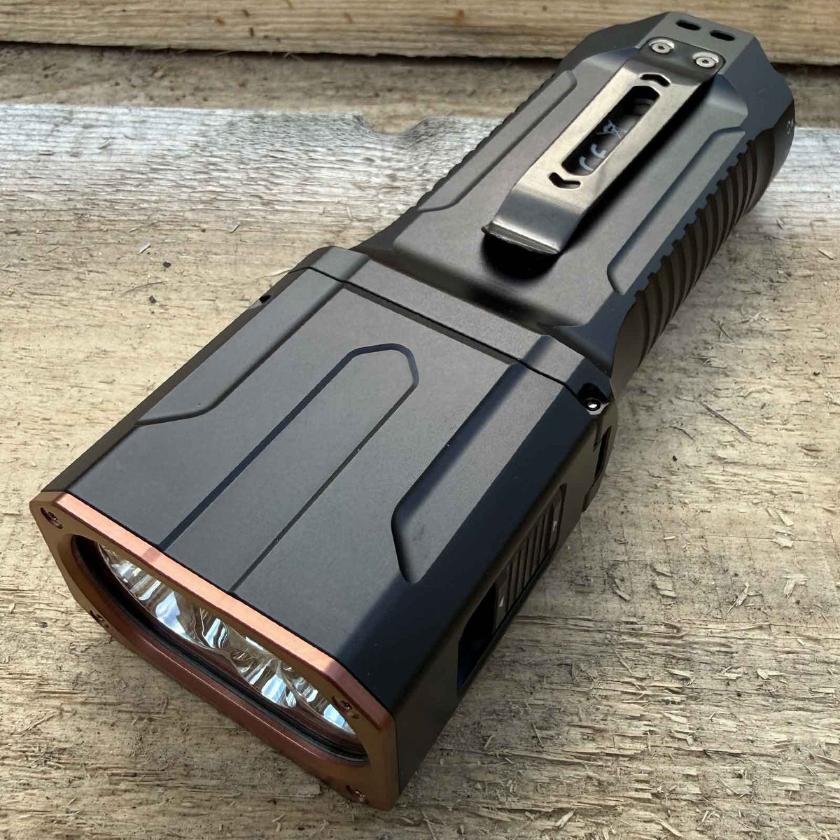 Fenix TK28R – Jagdtaschenlampe mit 6500 Lumen, Rotlicht, 2 Akkus & USB-C