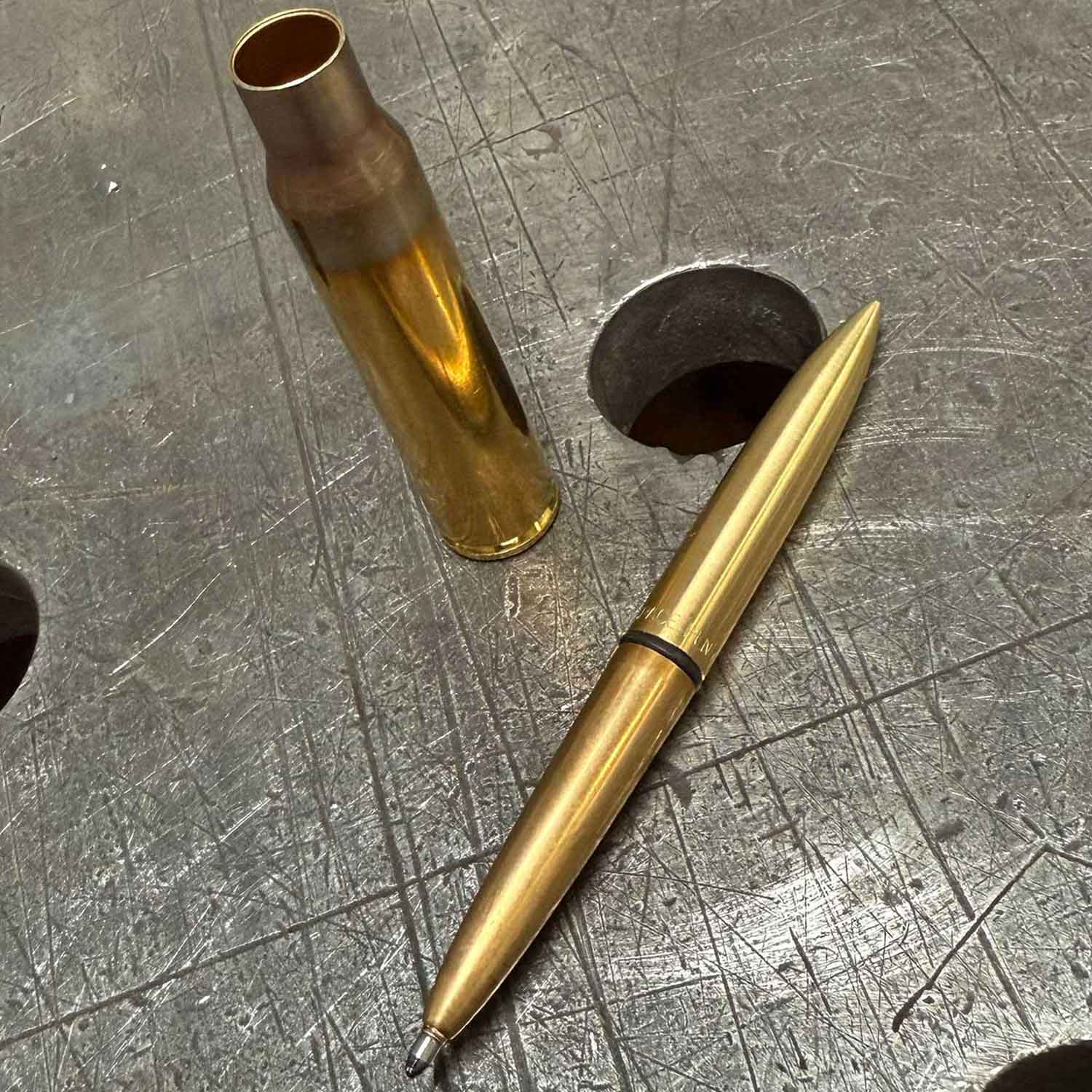 Fisher Space Pen .338 Lapua Magnum - Tactical Pen Kugelschreiber im Patronenformat
