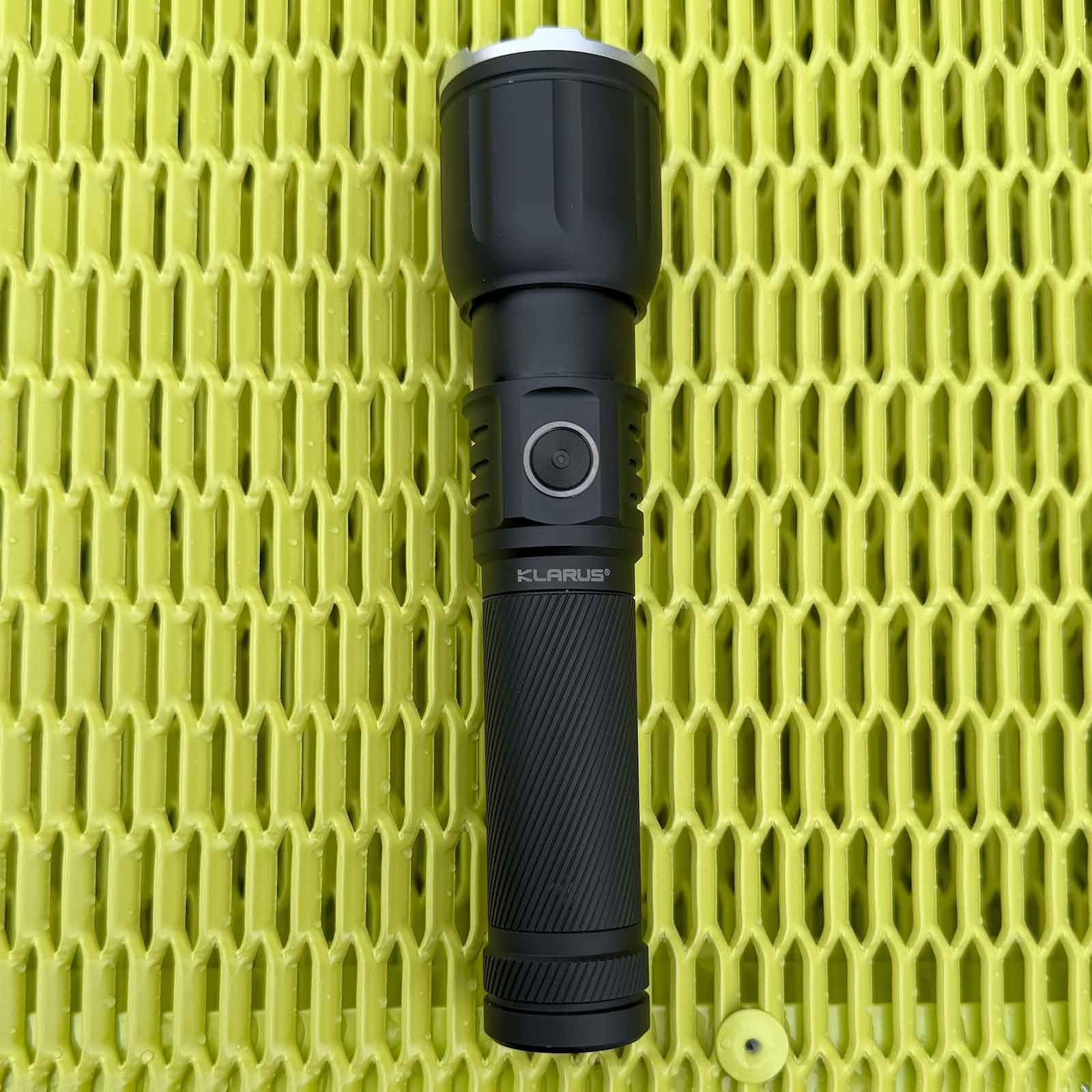 Klarus A3 Zoom – fokussierbare Taschenlampe, 2200 lm, Akku & USB-C (Modell 2026)