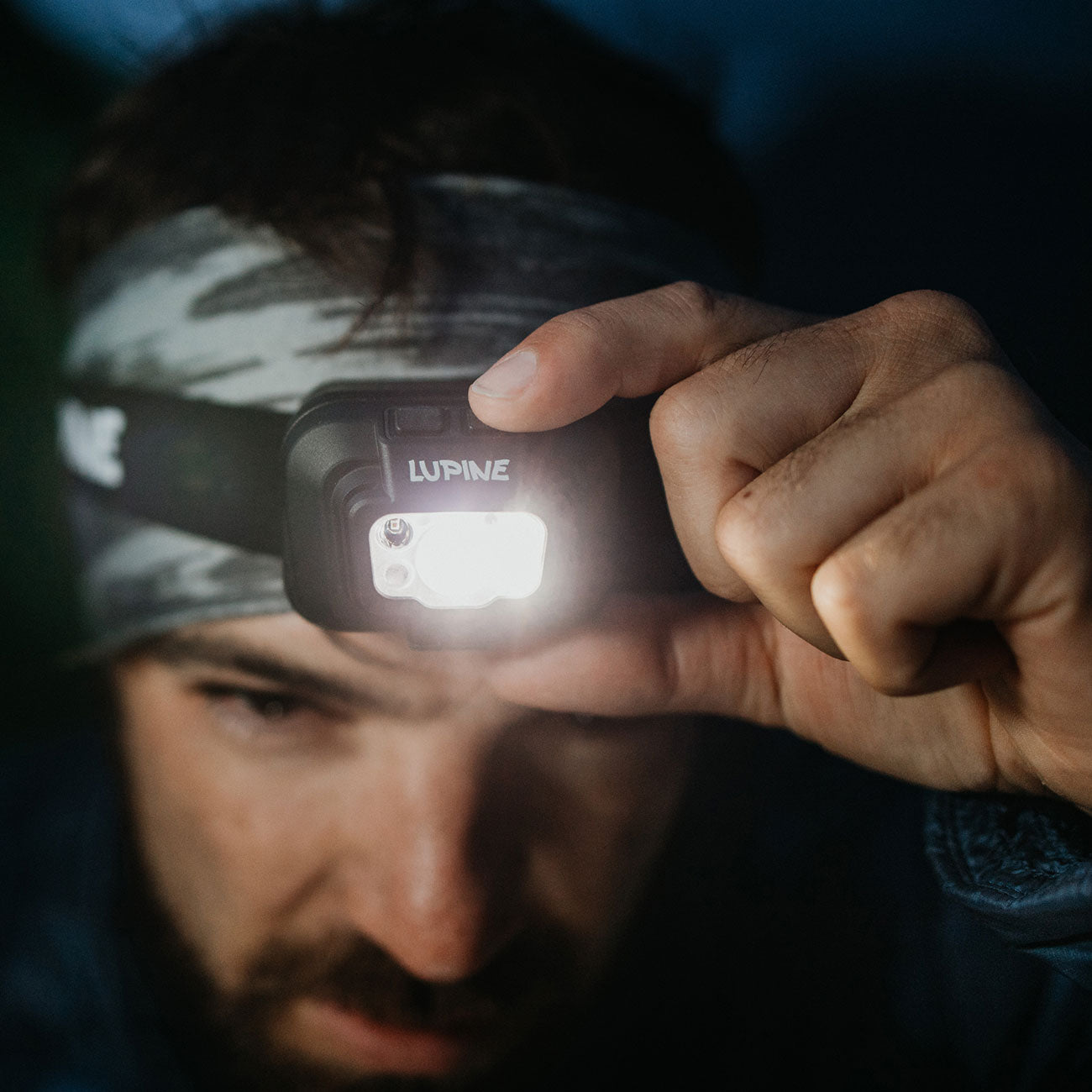 Lupine Penta Stirnlampe 5700K Kaltweiß 1100 Lumen USB-C (Modell 2025) – Detailansicht