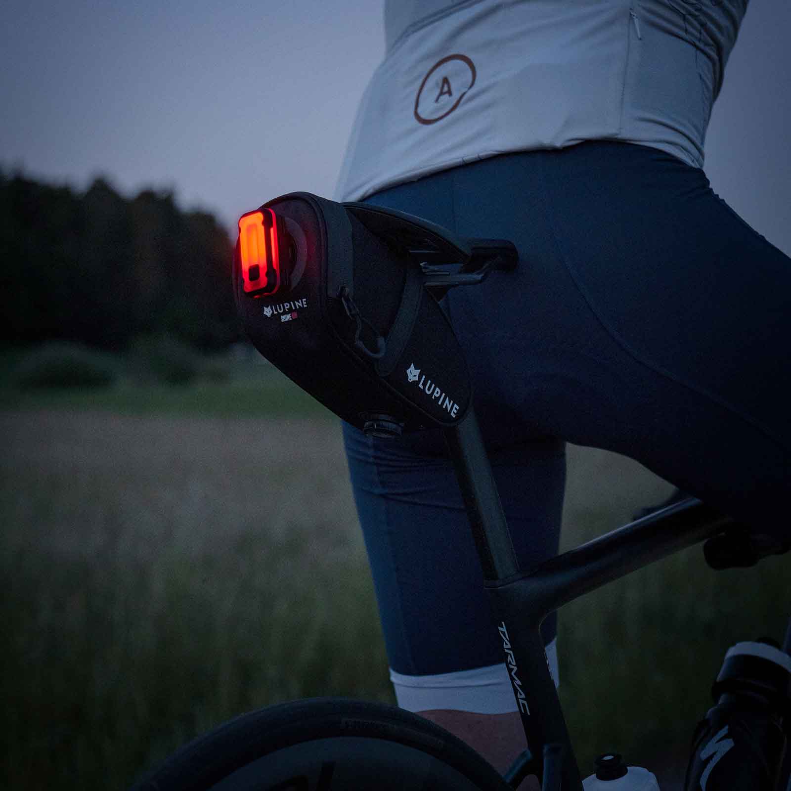 Lupine UFO StVZO – Satteltasche 0,8 l inkl. Rotlicht Pro & Garmin-Aufnahme