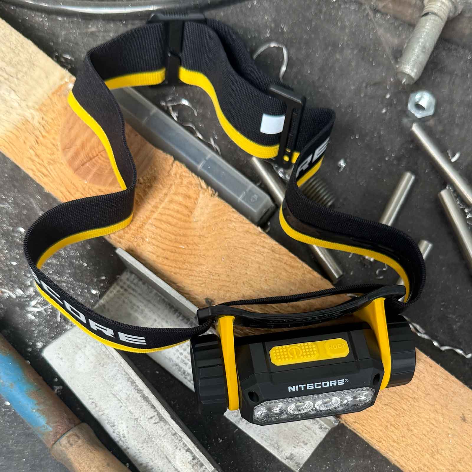 Nitecore NWH20 Worklight - fokussierbare Arbeits-Stirnlampe