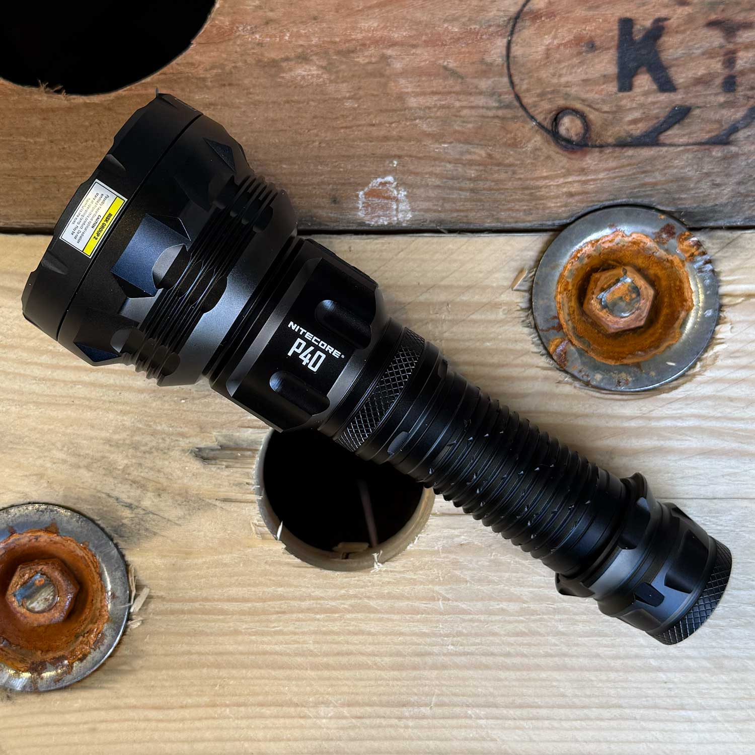 Nitecore P40 – LEP Laser Taschenlampe mit Spot- & Flutlicht